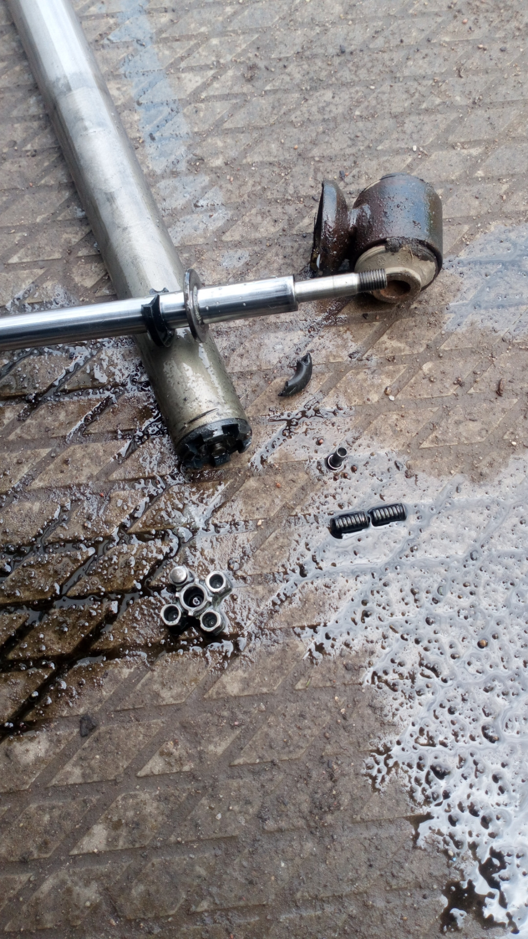 Стук задних амортизаторов часть 2 — Citroen C4 (2G), 1,6 л, 2013 года ...