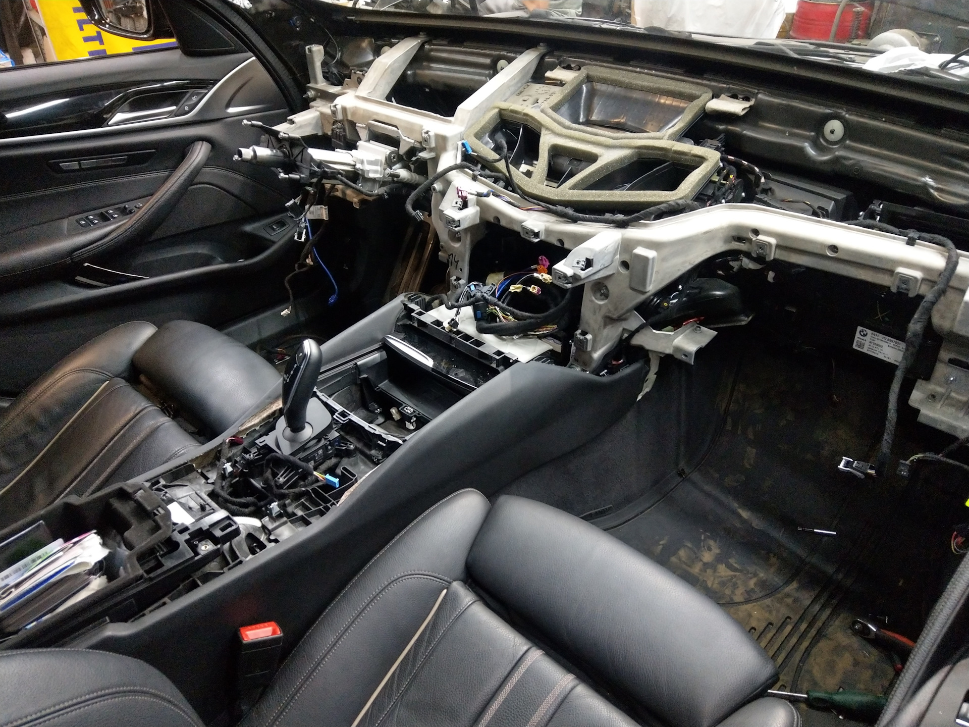 Bmw g30 nbt evo. Apple carplay bmw g30. Bmw g30 парктроник. Базовая nbt bmw g30. Дооснащение bmw g30.