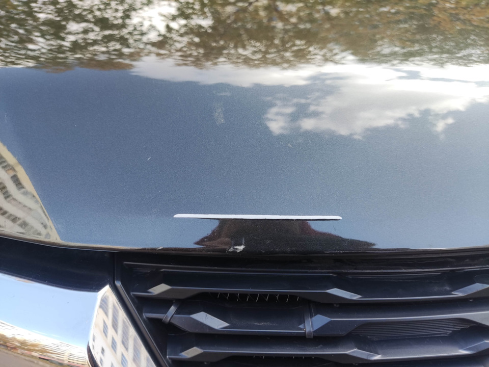 Ровный скол на переднем бампере, что сделать? Чем закрасить? — DRIVE2