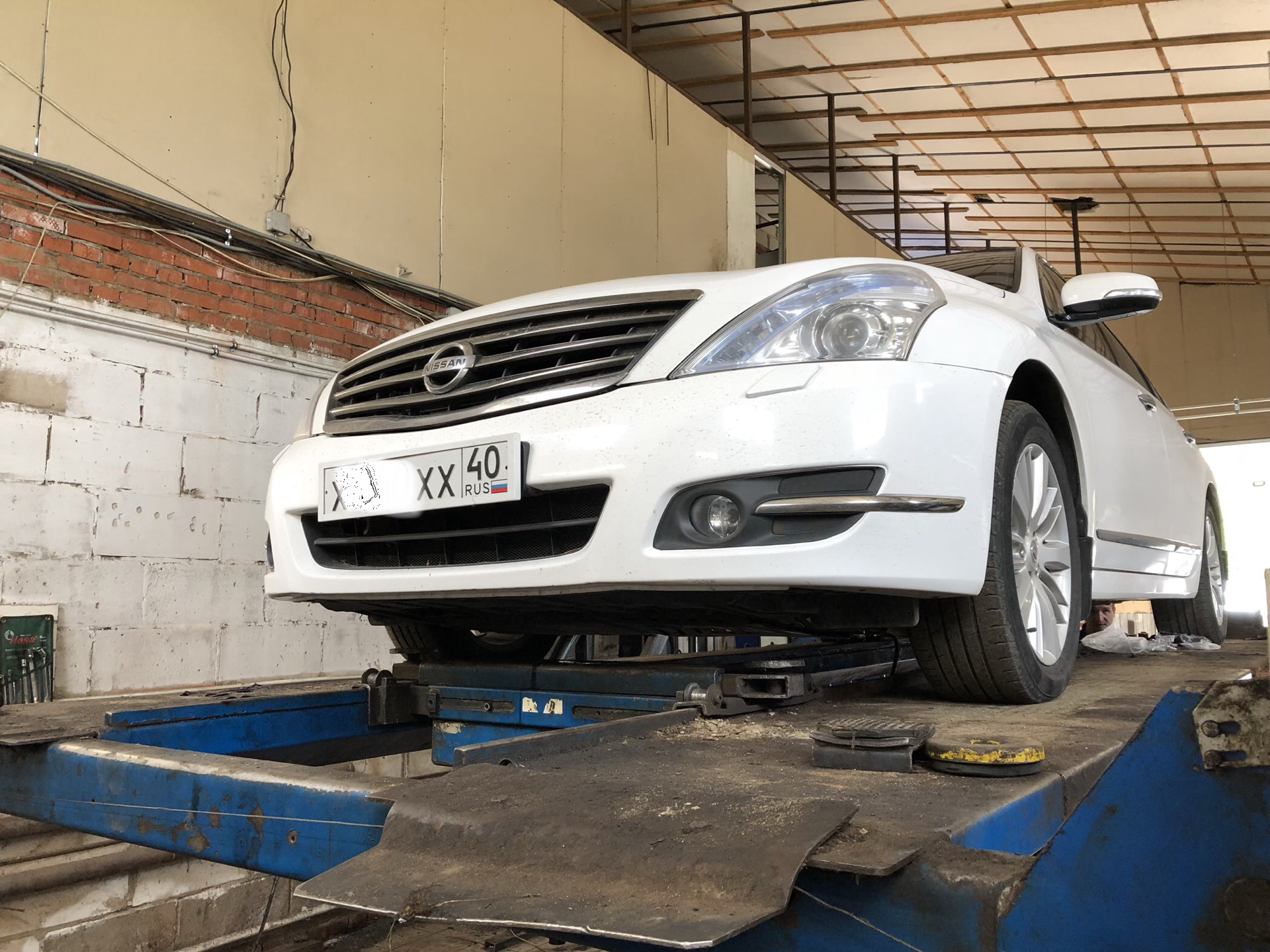 Ниссан теана j32 как заменить. Подлокотник ниссан теана 32. Ниссан теана j32 как заменить. Nissan teana установка линз. Сход развал ниссан теана j31.