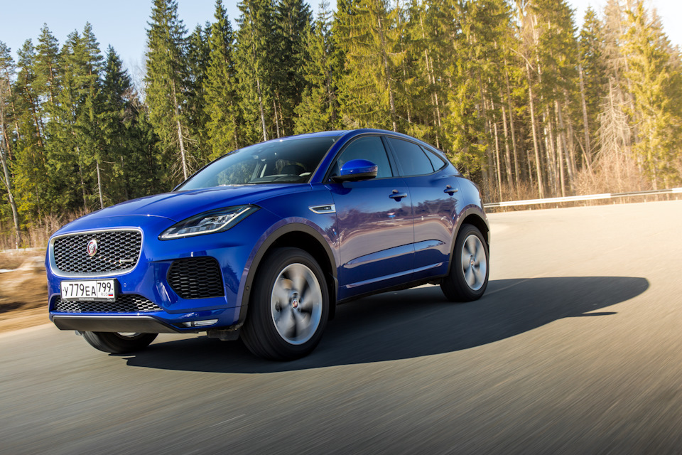 Матовый Ягуар кроссовер. Jaguar e-Pace. Jaguar кроссовер купе. Китаец похожий на Ягуар кроссовер.