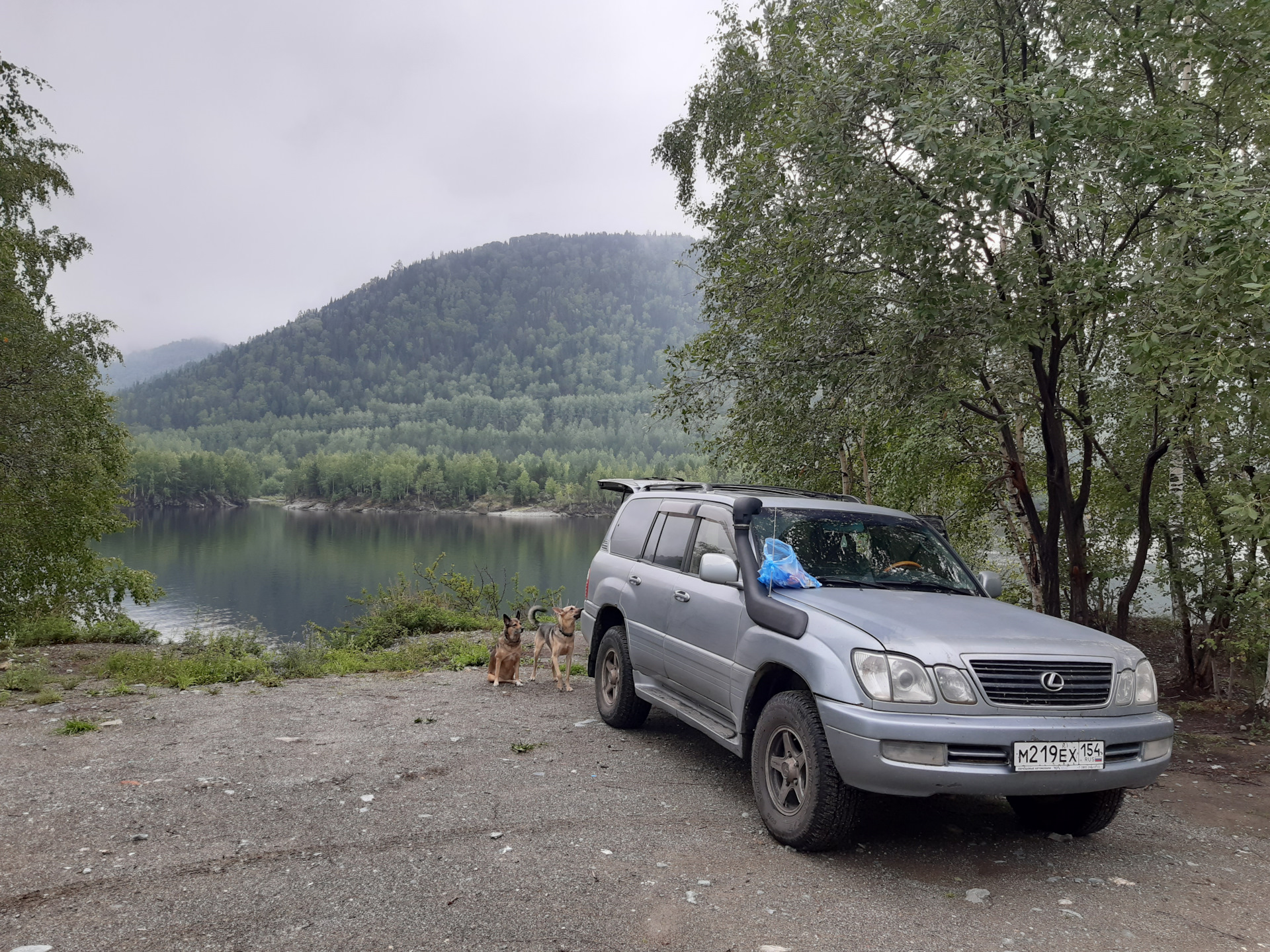 Лёхус. Тур в Хакасию. Часть 2. От ГЭС к Озёрам — Lexus LX (UZJ100), 4,7 л,  2002 года | путешествие | DRIVE2