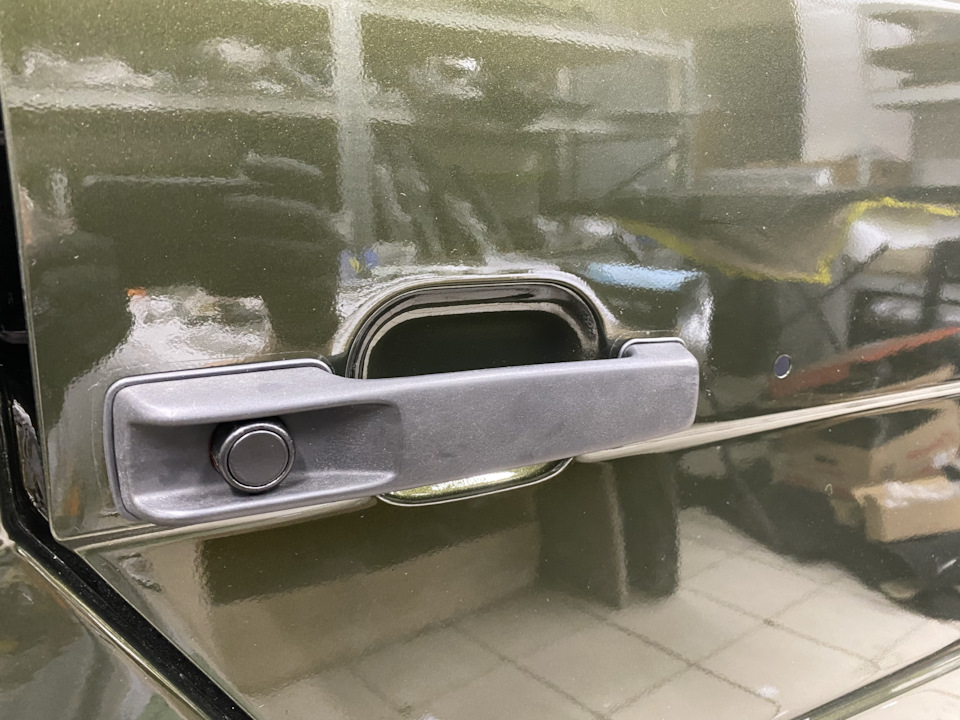Новое крепление ручки и решение вопроса ржавчины под ручками — Mercedes ...