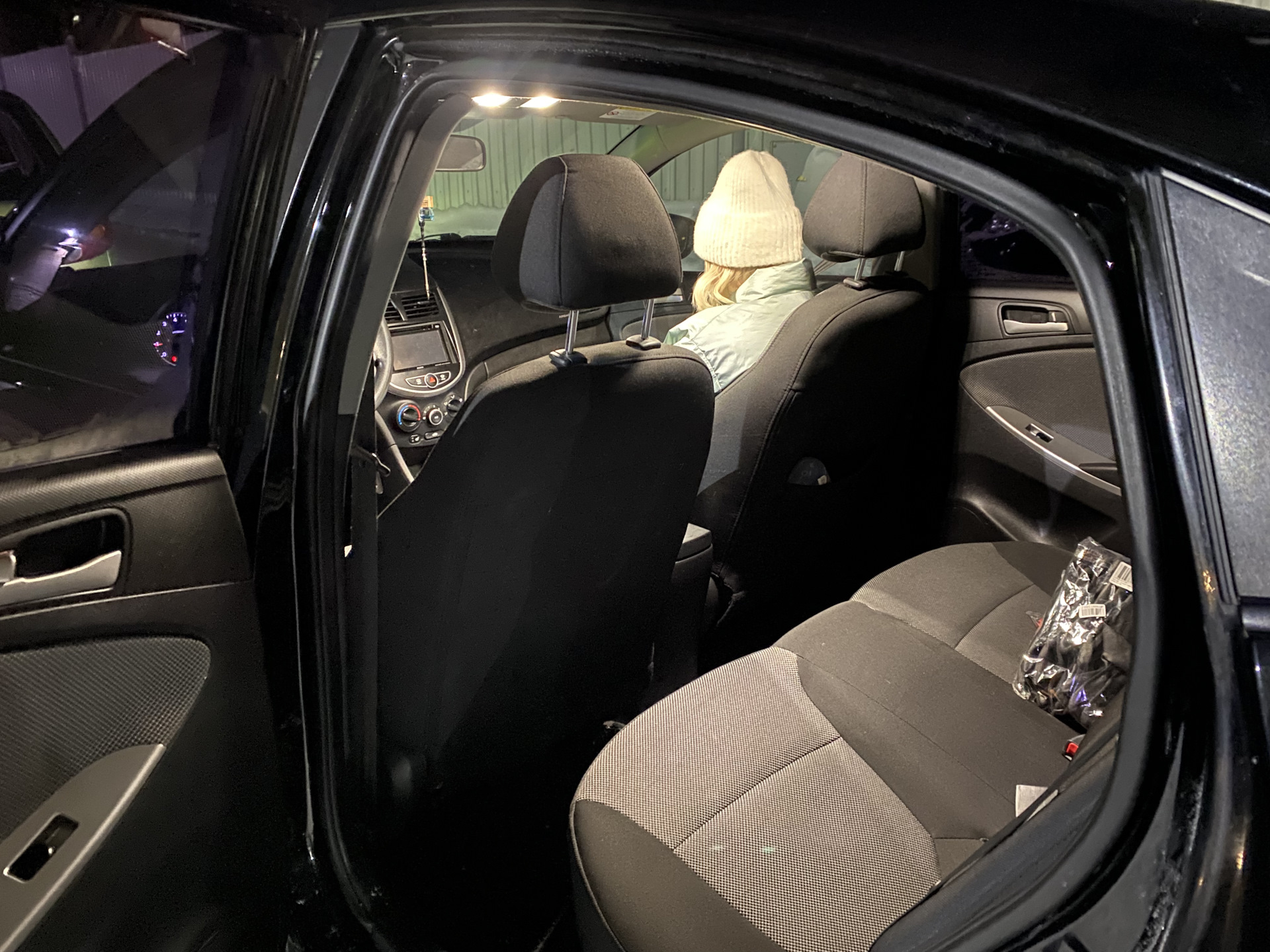 2️⃣ Замена освещения салона — Hyundai Solaris, 1,6 л, 2011 года ...