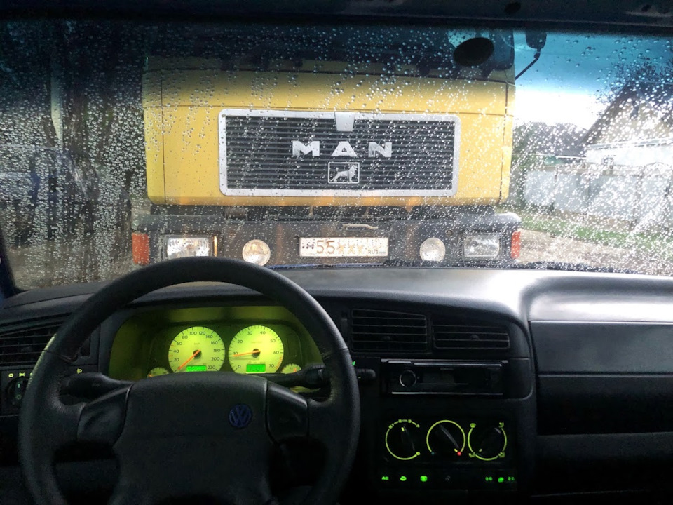 Антидождь в круг, замена лампочки салонного плафона (led) — Volkswagen ...