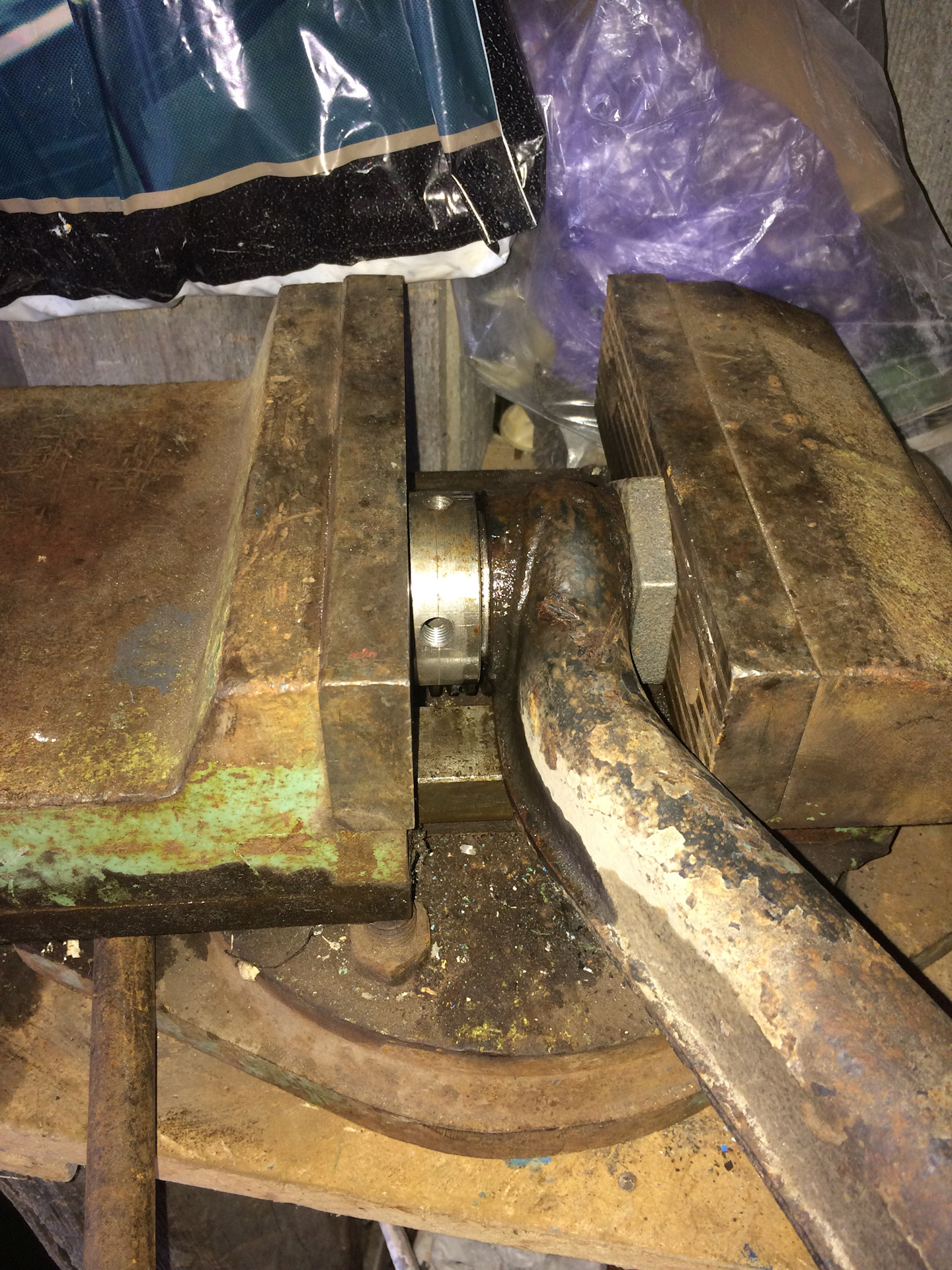 Замена шаровых колодок сайлентблоков верхнего рычага — ГАЗ Газель Next ...