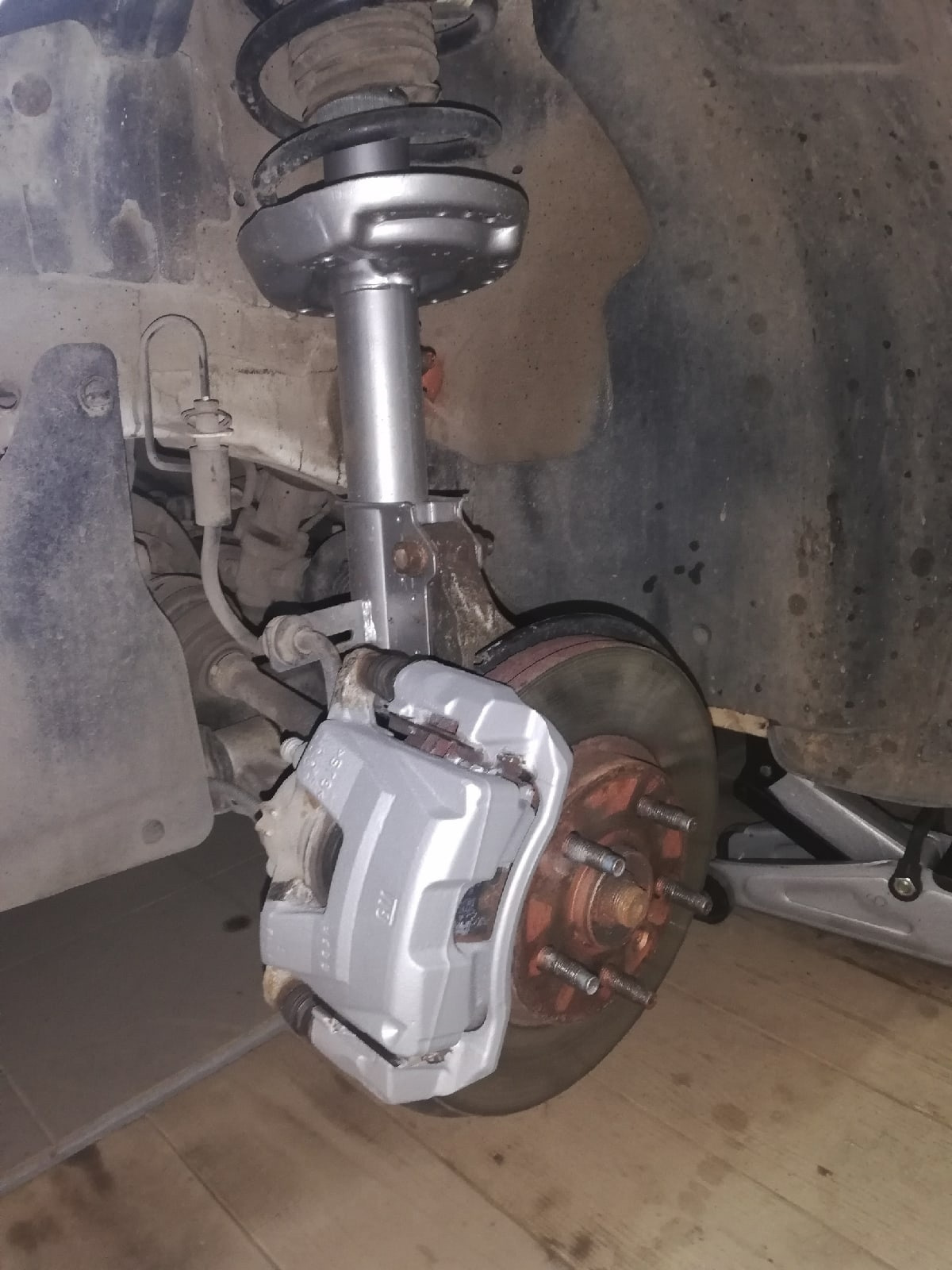 Покраска суппортов — Chevrolet Cruze (1G), 1,6 л, 2012 года | своими ...