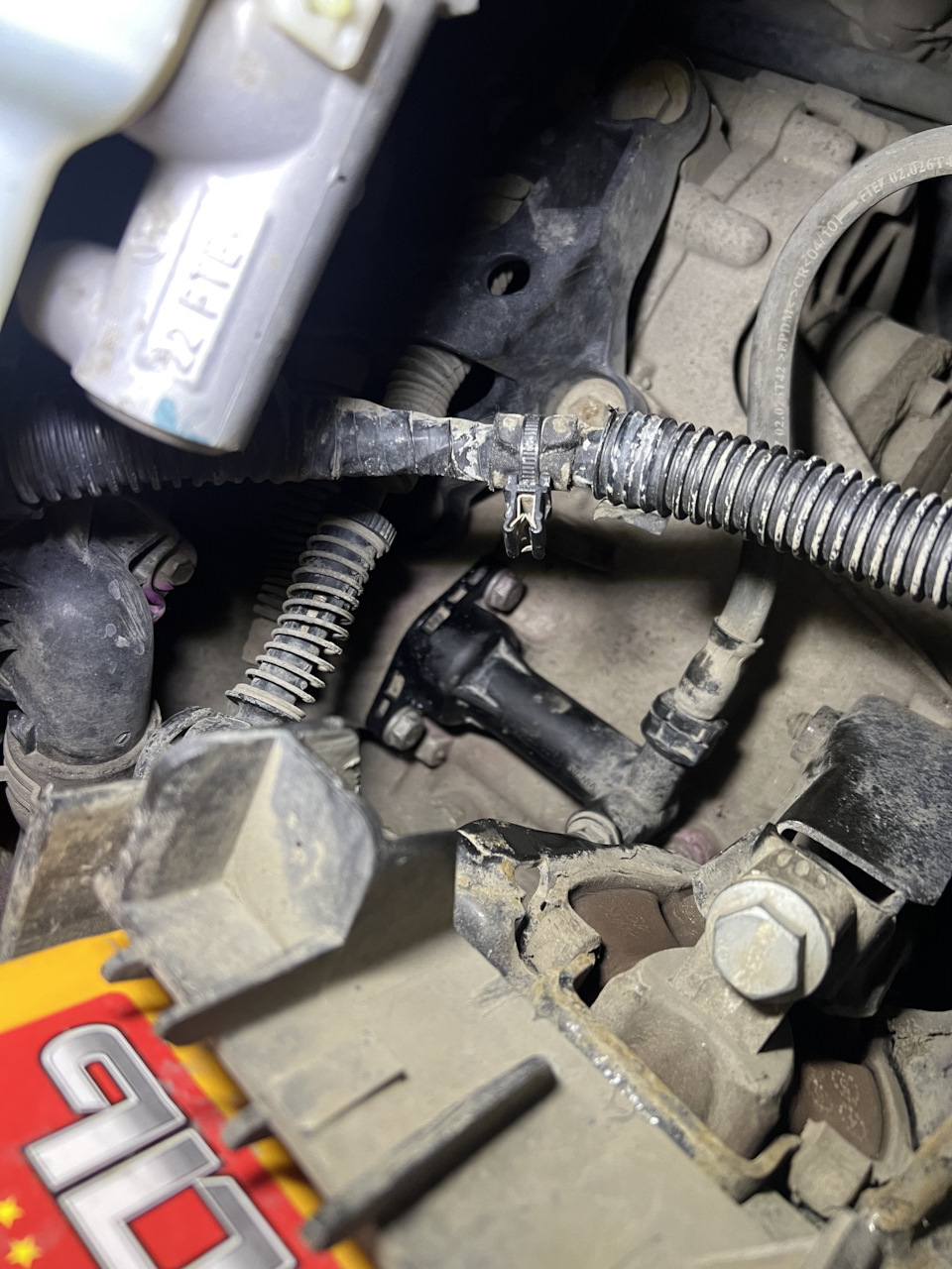 Устраняем скрип педали сцепления — Skoda Fabia Mk2, 1,4 л, 2010 года ...