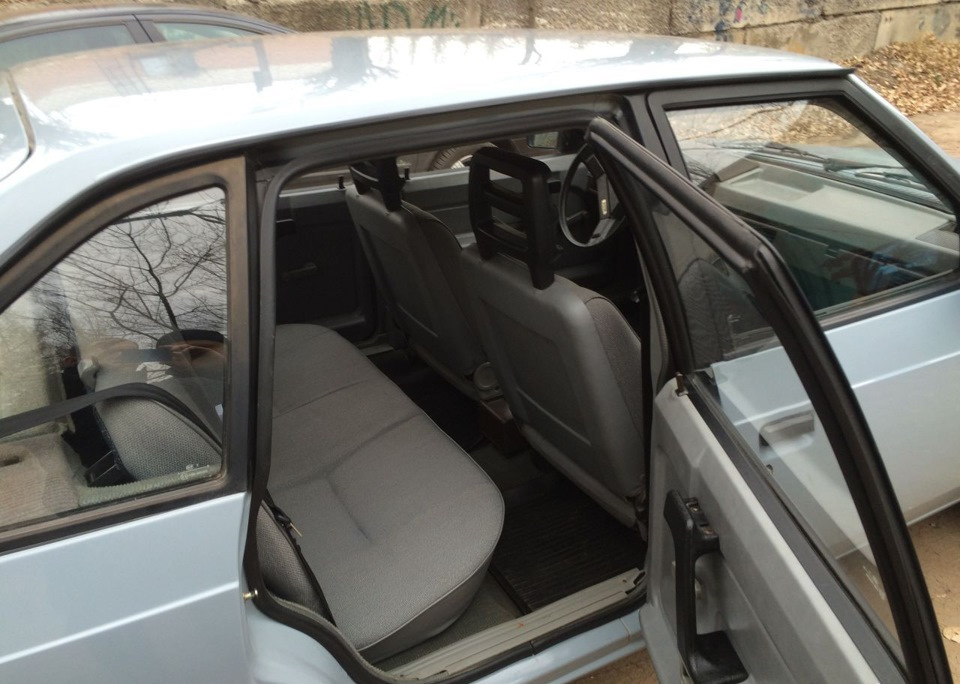 Серая АЗЛКовская рогожка, 1989 год — Москвич 2141