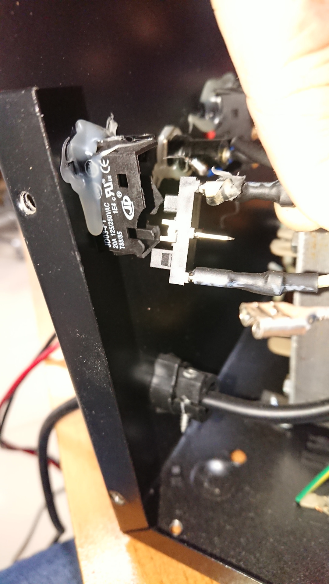 Зарядное устройство P.I.T. PZU10-C1 — DRIVE2