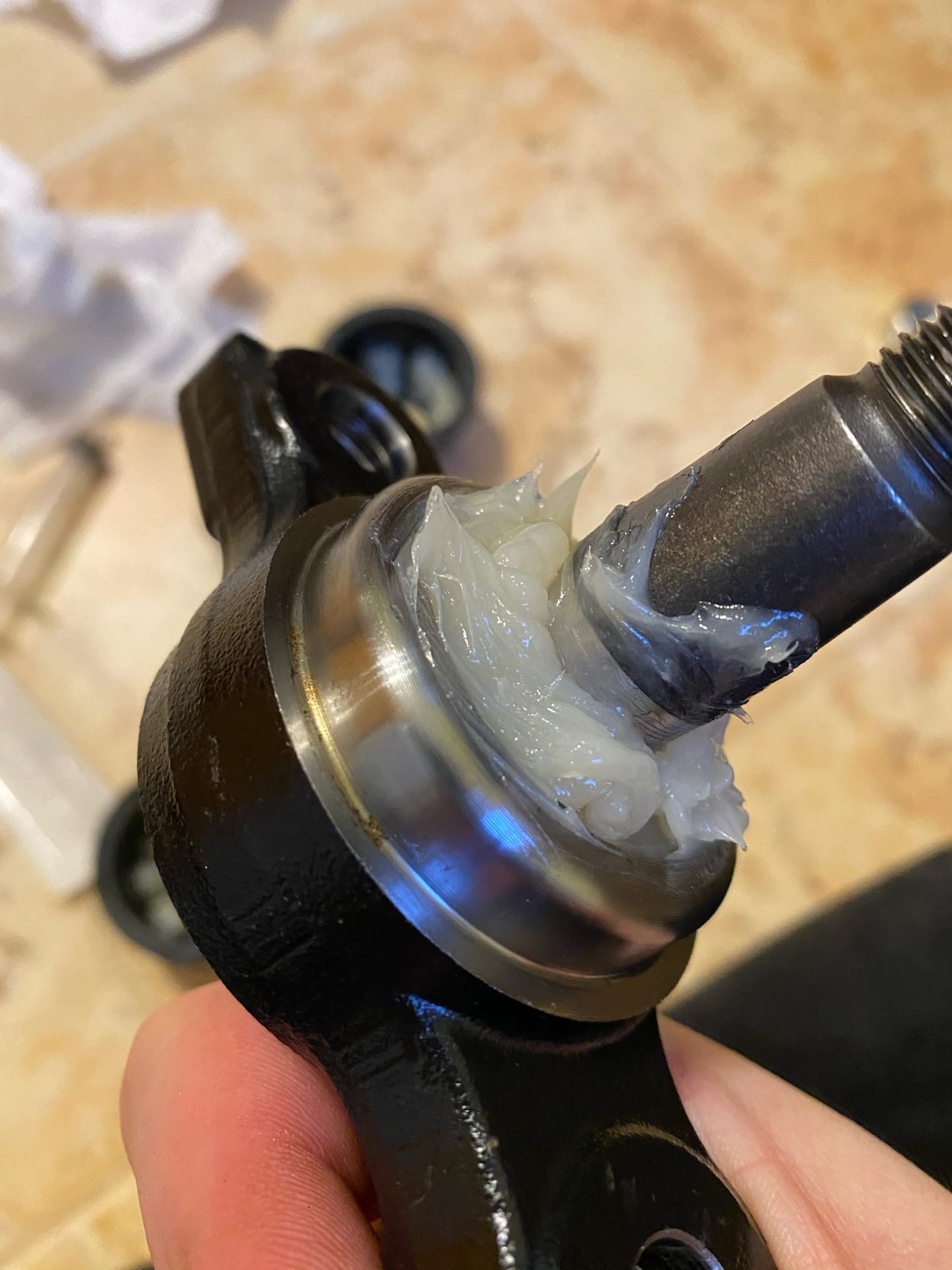 Нижние шаровые опоры от Toyota Mark 2 110 (как снять пыльник с CTR ...