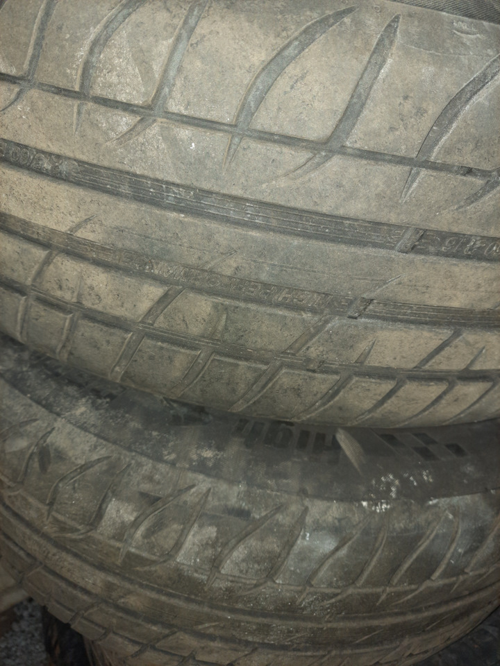 Шины летние 225/60 R16, литые диски Мерседес 16 ET-35 5x112. Б/у | 250 ...