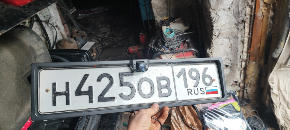Камера заднего вида teyes and, и рамка под камеру — BMW 5 series (E34 ...