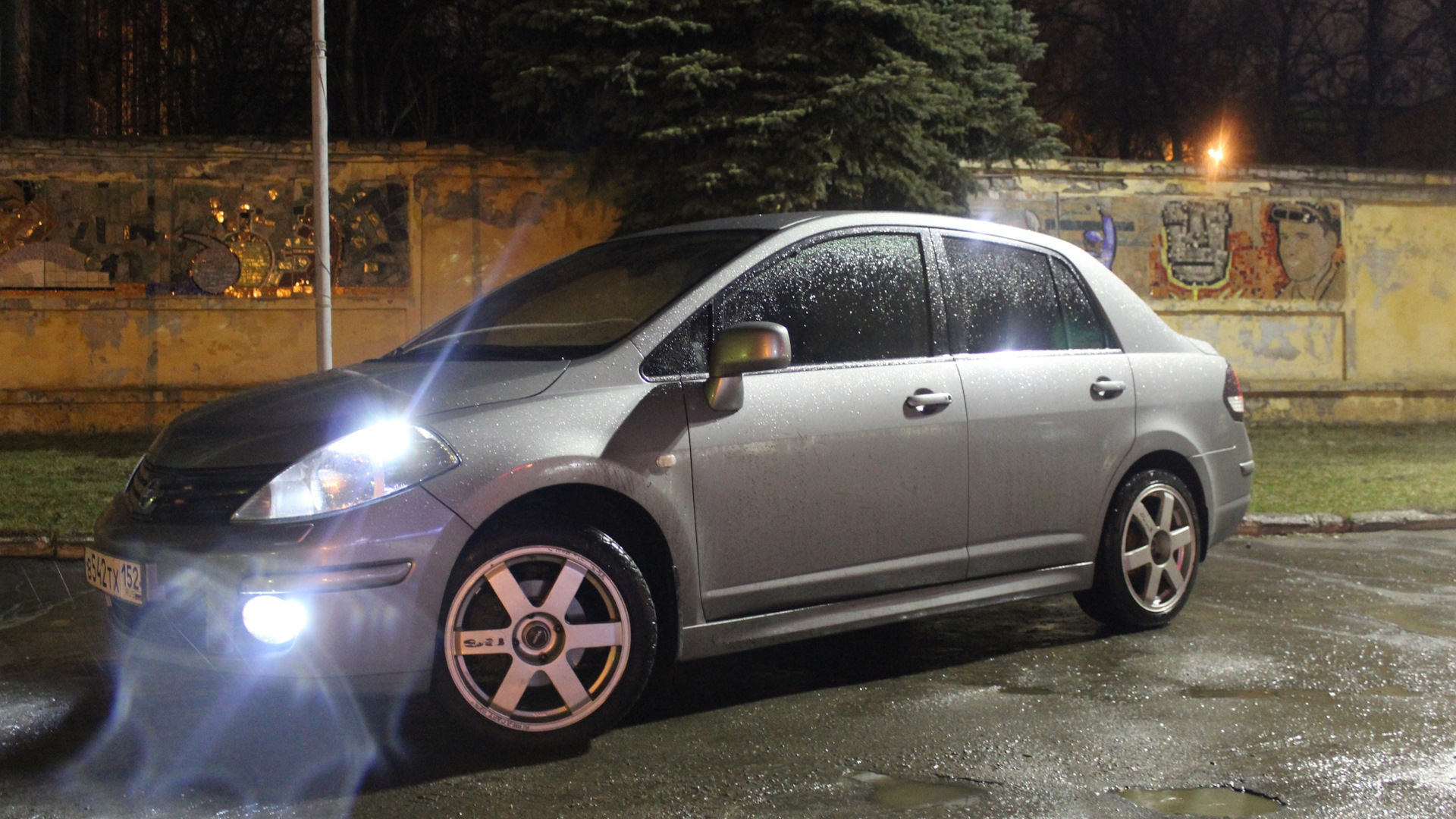 Nissan Tiida (1G) 1.6 бензиновый 2010 GREY SIDEKICK на DRIVE2
