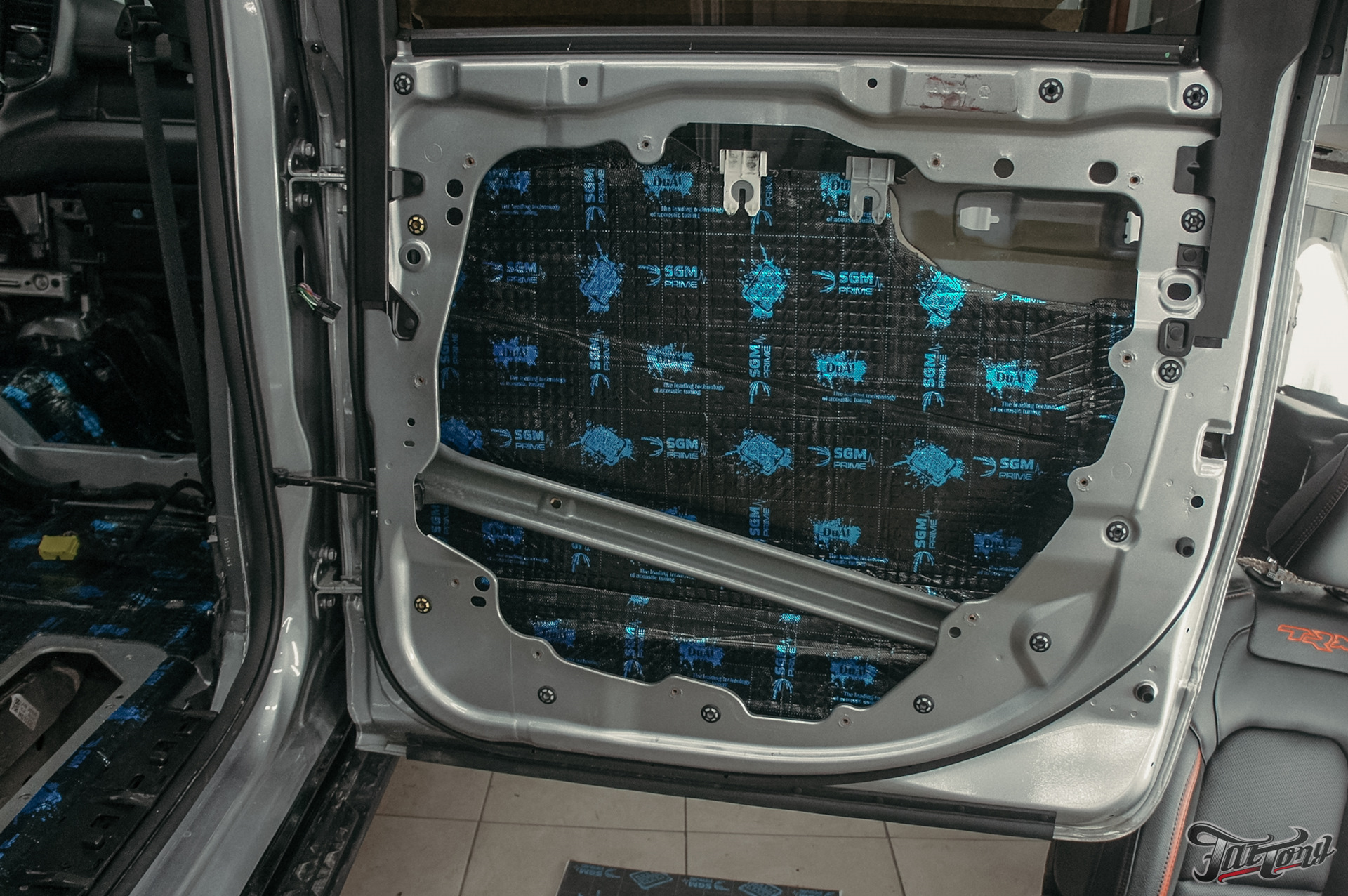 Шумоизоляция багажника шумофф. Шумоизоляция changan lamore. Шумоизоляция. Шумоизоляция changan lamore. Шумоизоляция changan lamore.