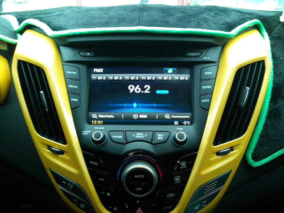 Установка навител в штатное гу LND1000EKFS корейского Hyundai Veloster ...