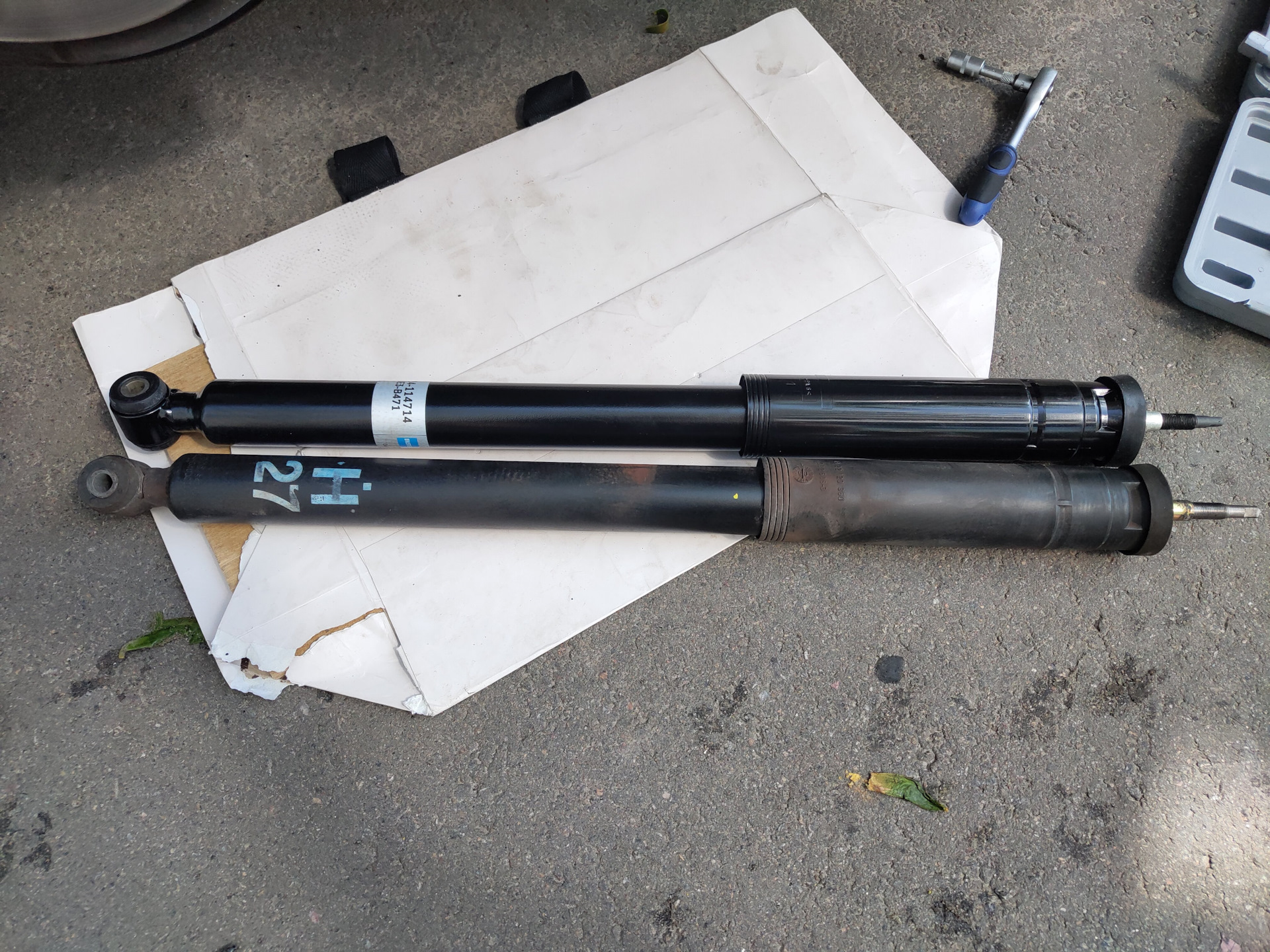 амортизатор задний gl320. амортизатор мерседес 124. амортизатор задний мерседес 124 универсал. амортизатор w166 задний. задний амортизатор мерседес вито 638.