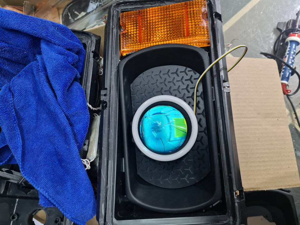 В итоге как выглядит фара с линзами. — Lada 2105, 1,2 л, 1984 года ...