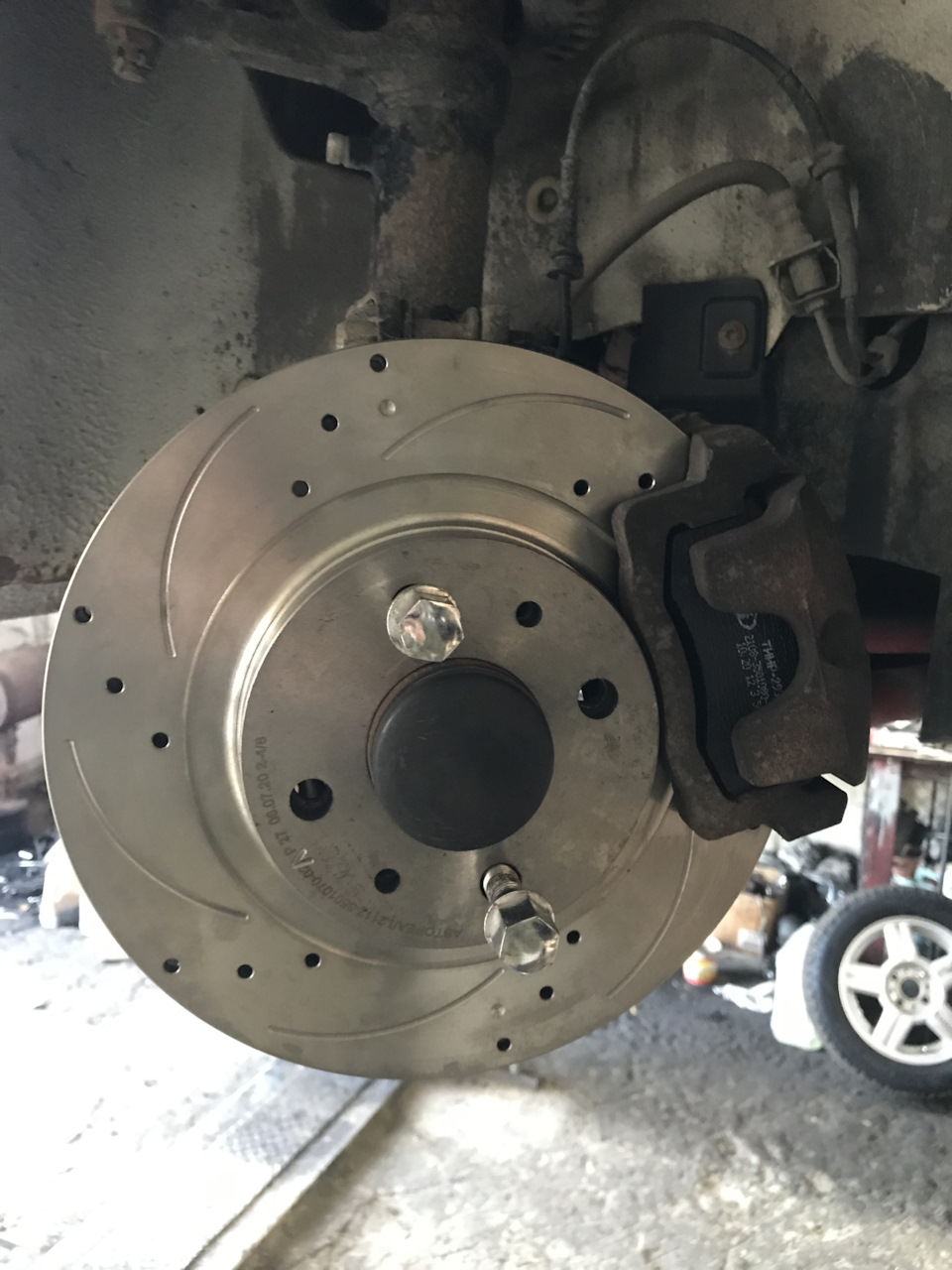 на месте — Lada Приора хэтчбек