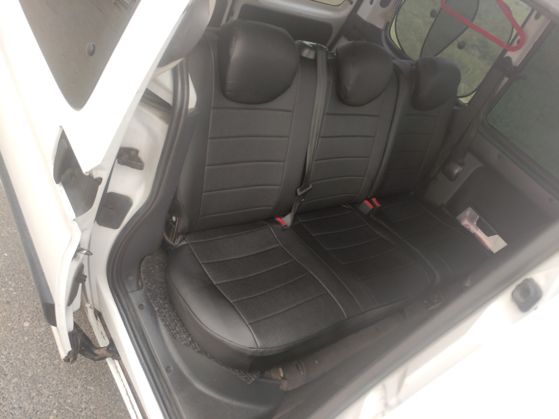 Чехлы автолидер — Peugeot Partner, 1,4 л, 2009 года | стайлинг | DRIVE2