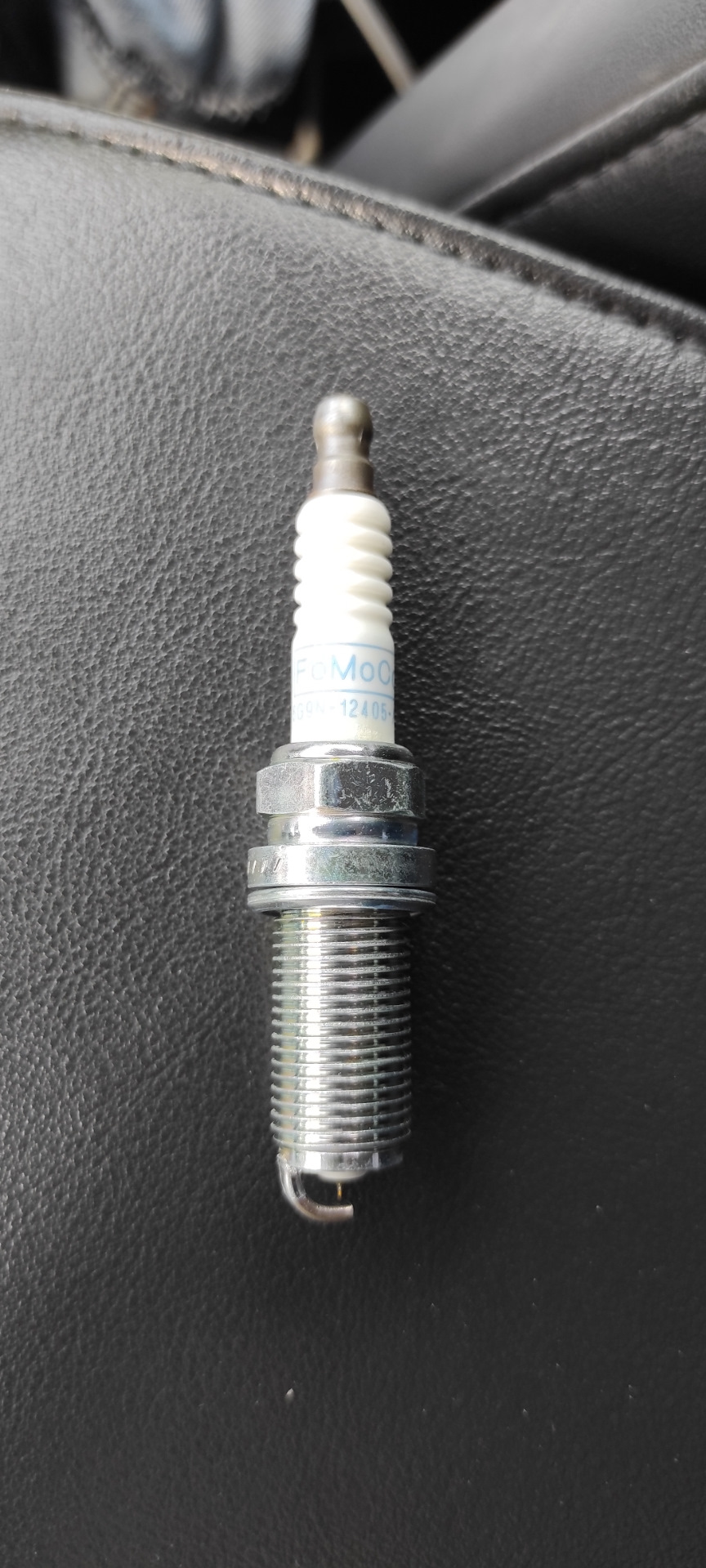 Свечи зажигания — Volvo S80 (2G), 2,5 л, 2011 года | плановое ТО | DRIVE2