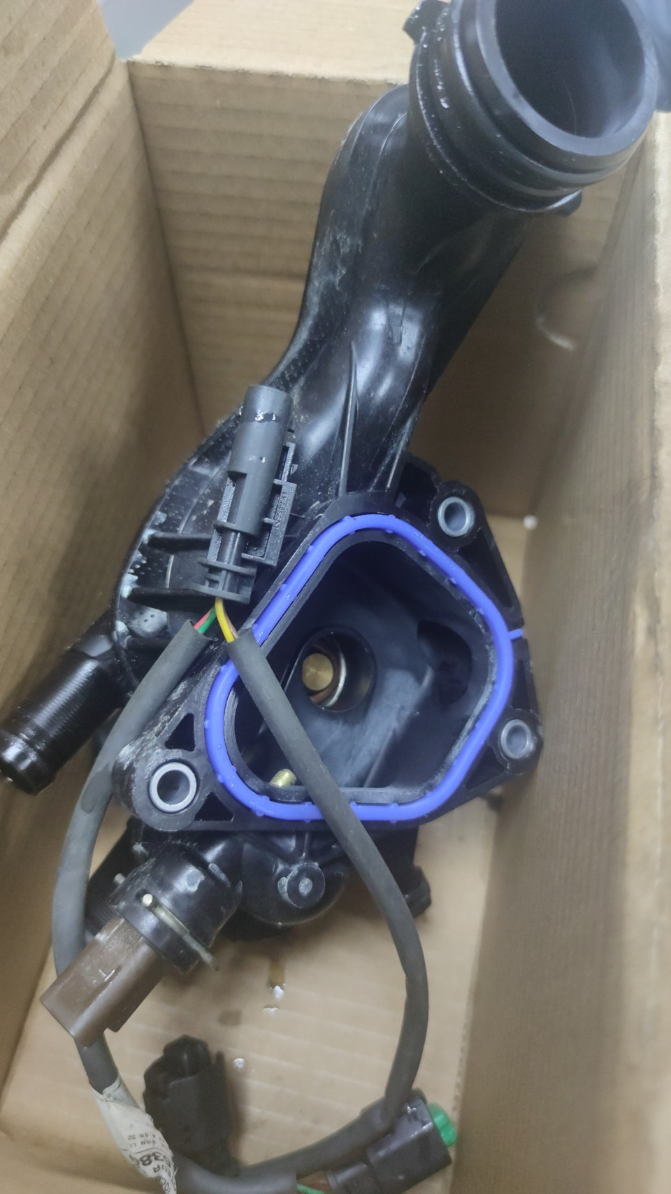 Ep6 Давит антифриз из расширительного бочка — Peugeot 308 SW (1G), 1,6 ...