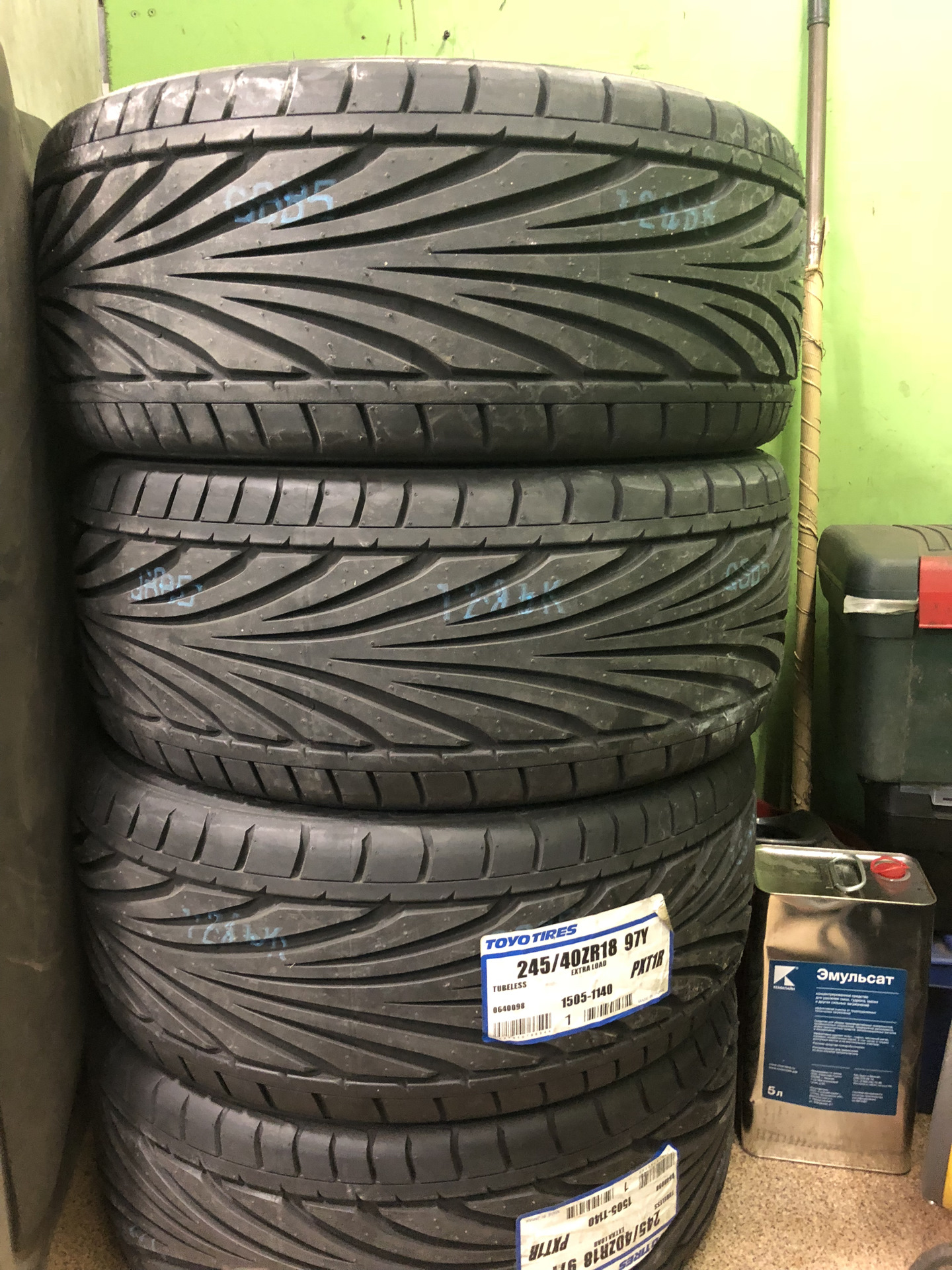 245 40. Toyo PROXES t1r 245/40r18 97 y. Toyo PROXES t1r 245/40/18. Toyo 245/40 r18. Toyo t1r 245/35/18.