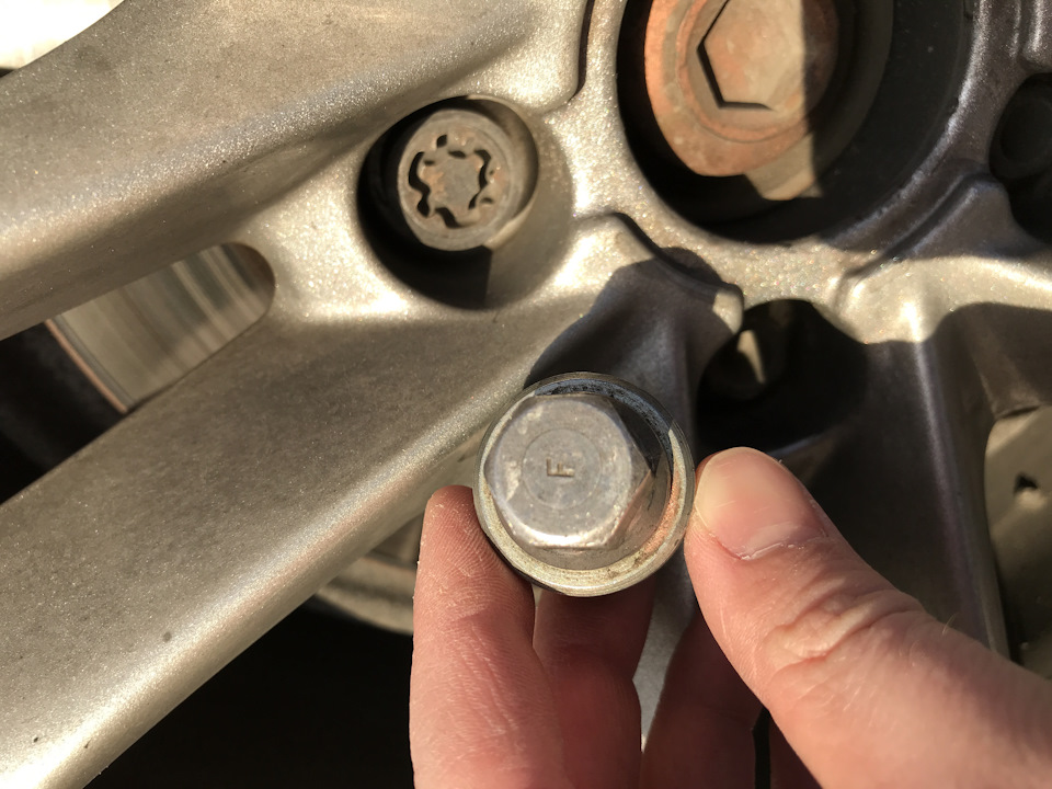 Сломалась секретка — Audi A5 (1G), 3 л, 2009 года | поломка | DRIVE2