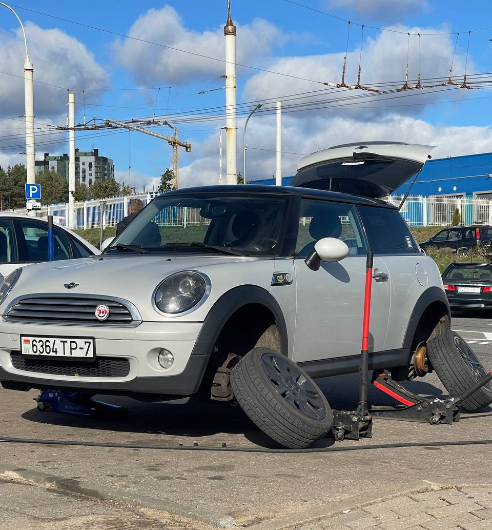 Поездка в Минск и переобувка — MINI Cooper Mk II, 1,6 л, 2009 года | шины |  DRIVE2