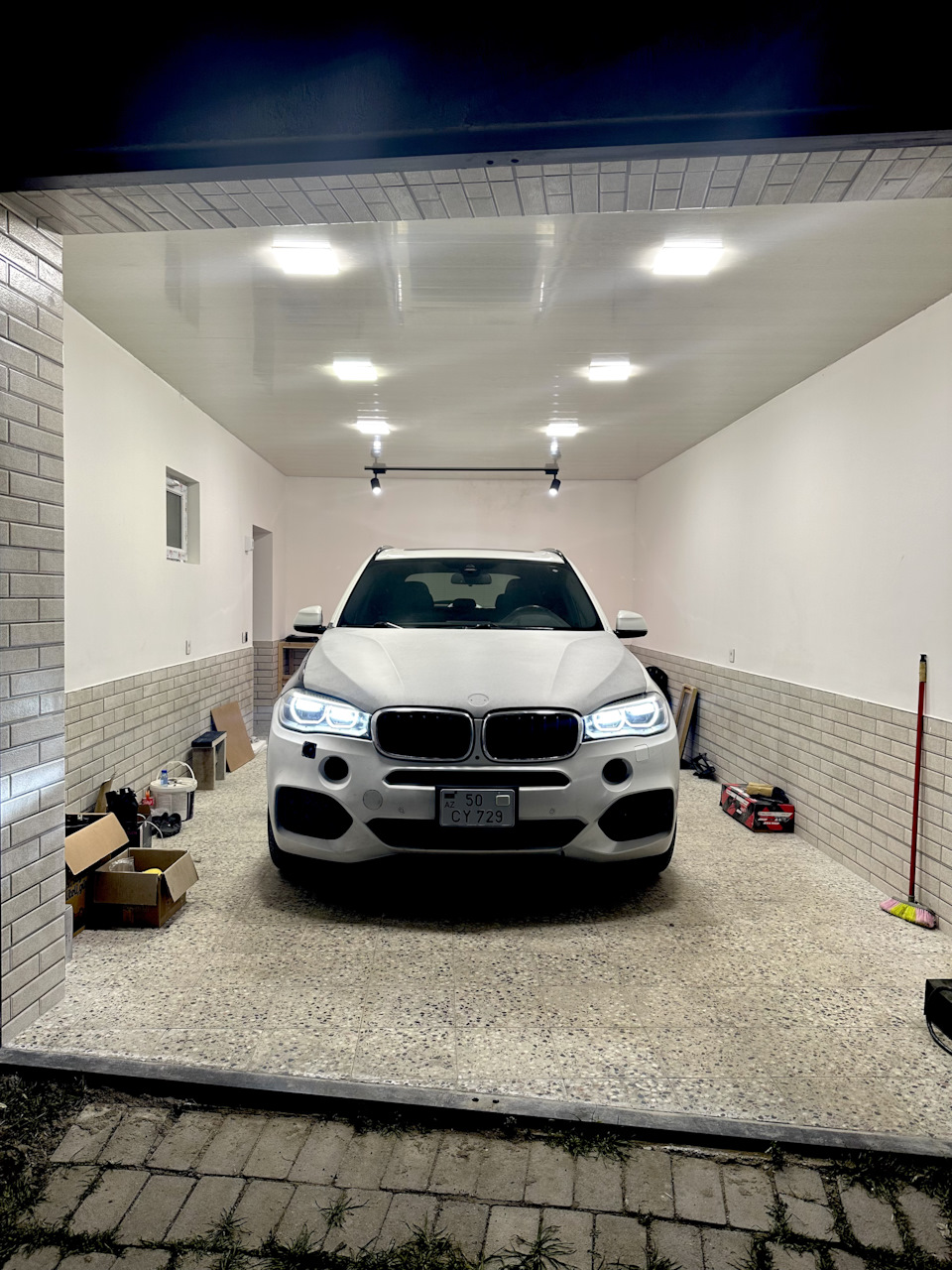 Фото в бортжурнале BMW X5 (F15)