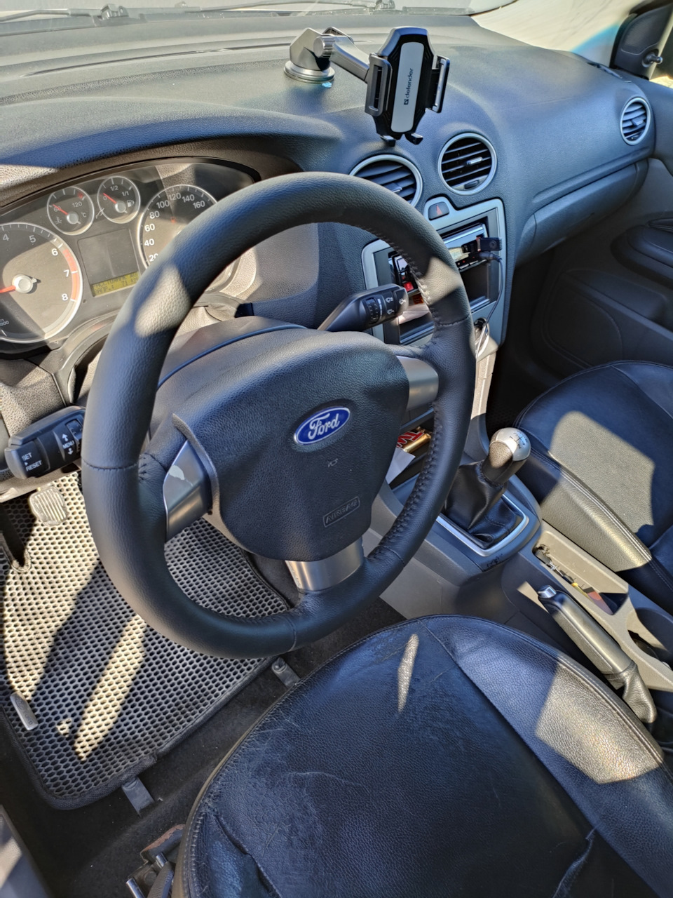 Новая кожаная оплётка руля — Ford Focus II Sedan, 1,8 л, 2006 года ...