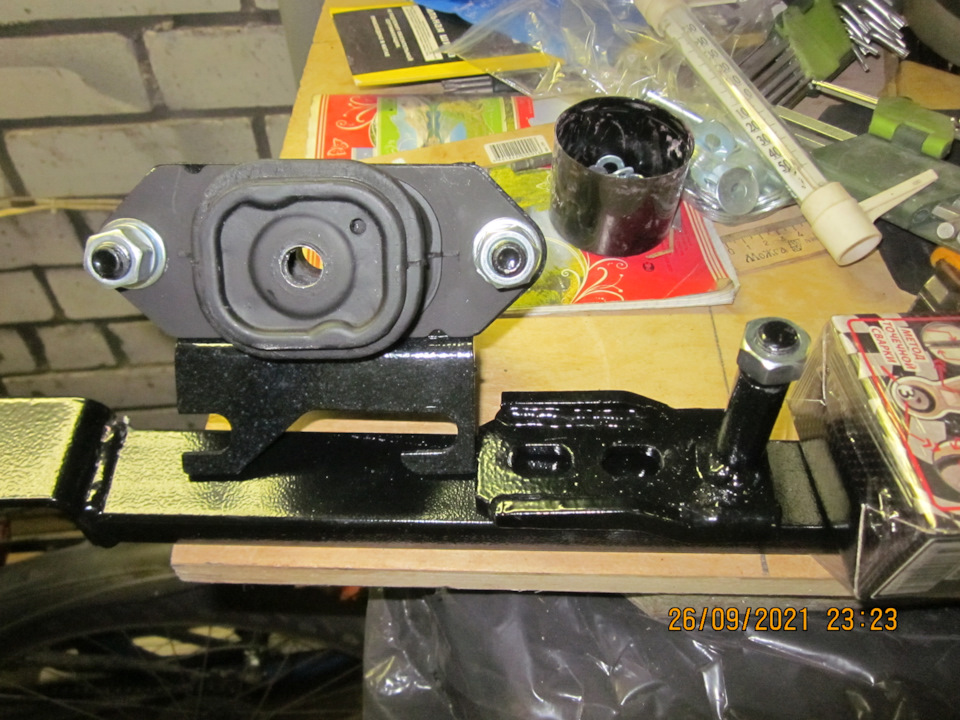 Фото в бортжурнале Lada Vesta SW (1G). Запчасти на фото: O92021