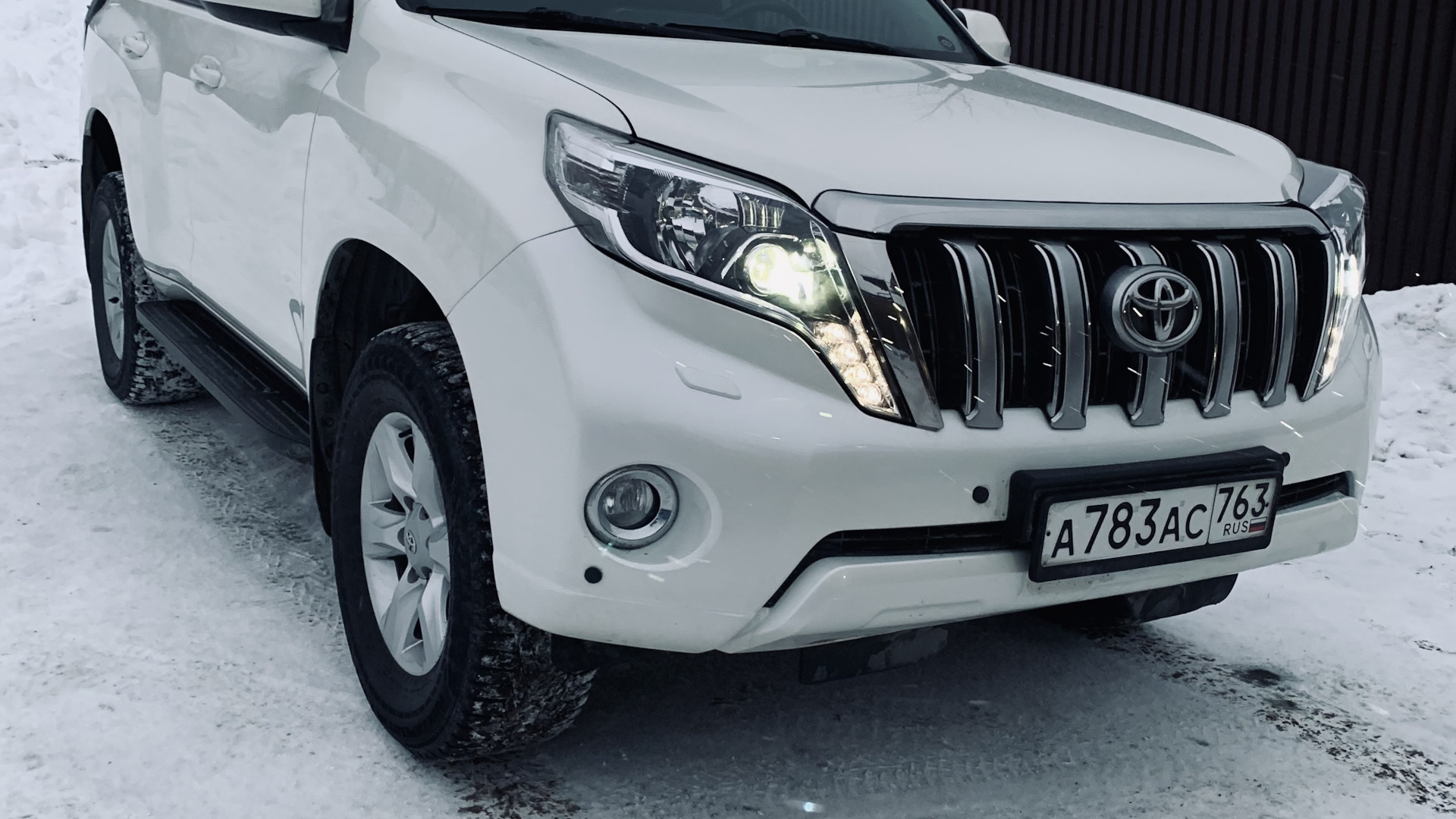 toyota land cruiser prado 2016