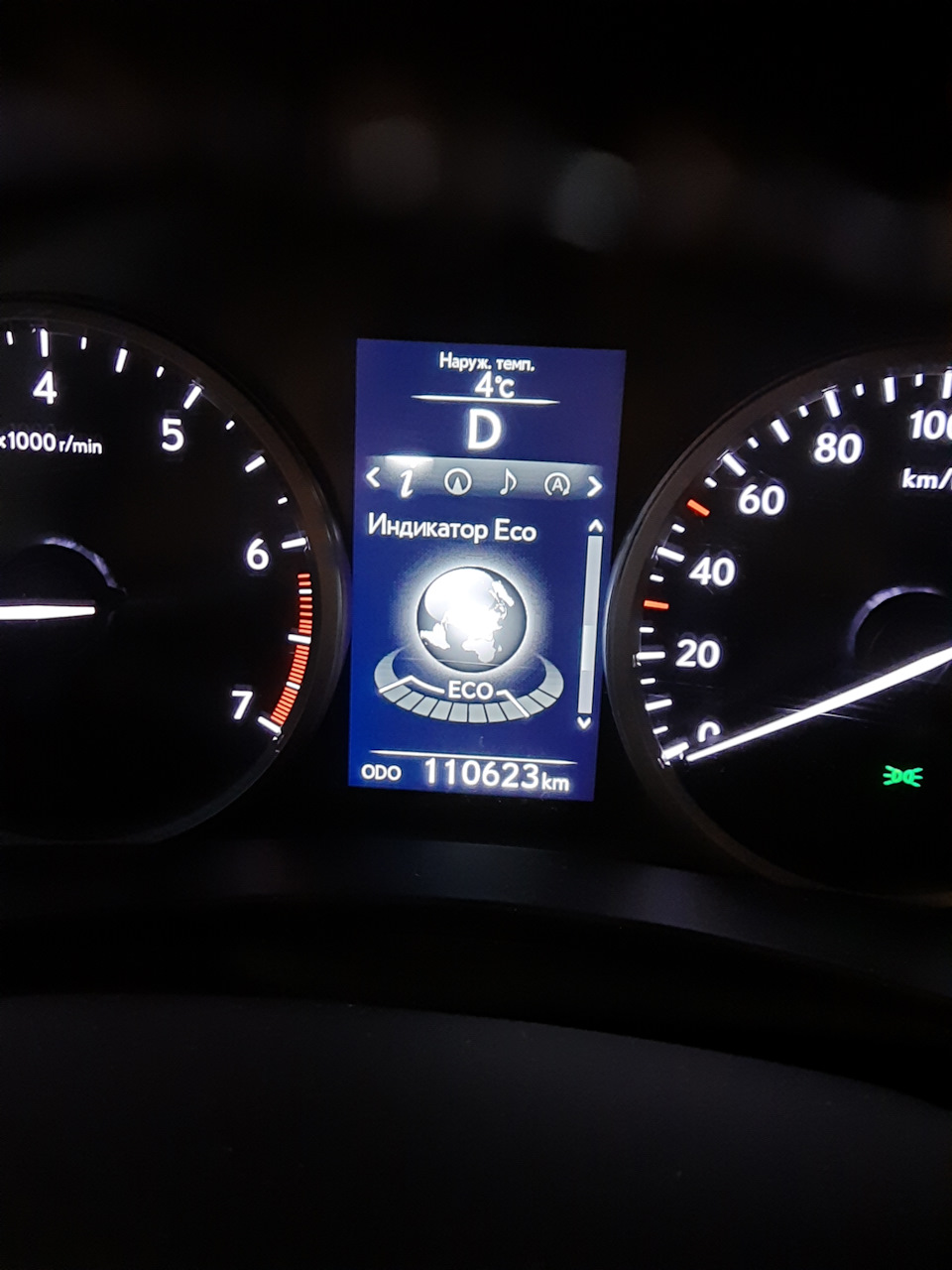 Замена задних колодок — Lexus NX (1G), 2 л, 2014 года | визит на сервис ...