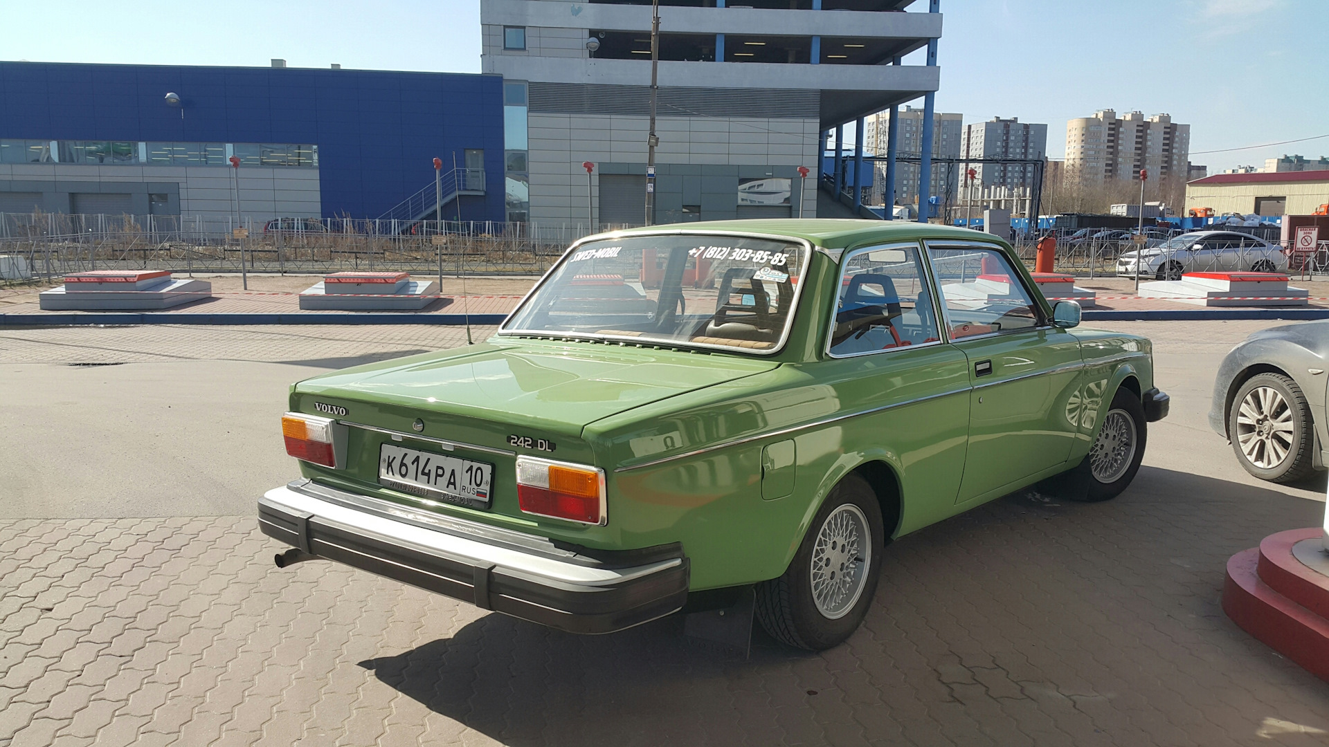 Volvo 242