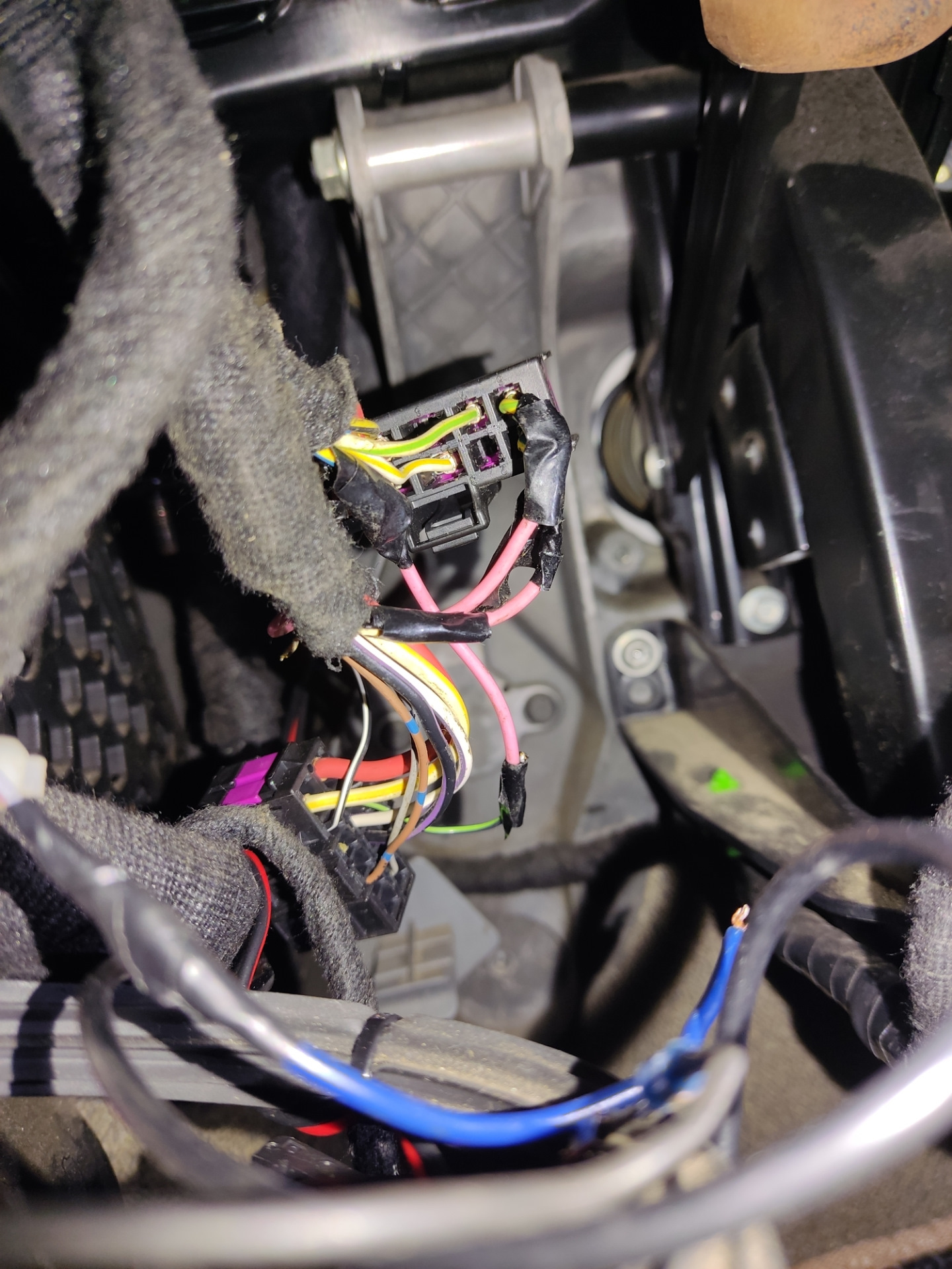 2️⃣2️⃣3️⃣SOS, блок J519. — Audi Q7 (1G), 3 л, 2007 года | электроника ...