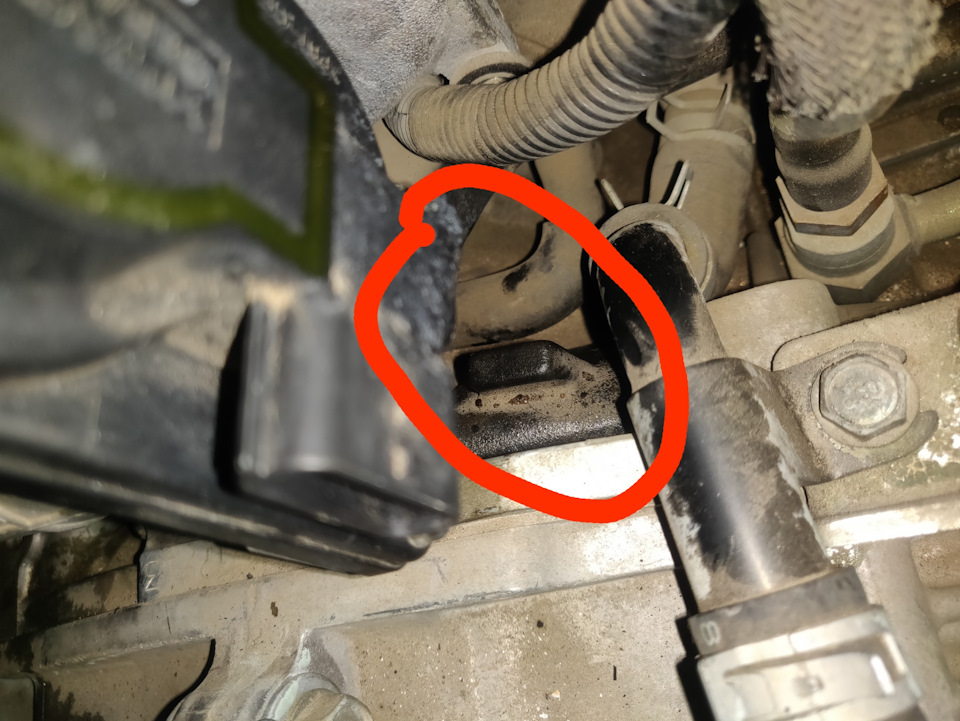 Непонятная"крышечка" под дроссельной заслонкой на блоке — Subaru Legacy ...