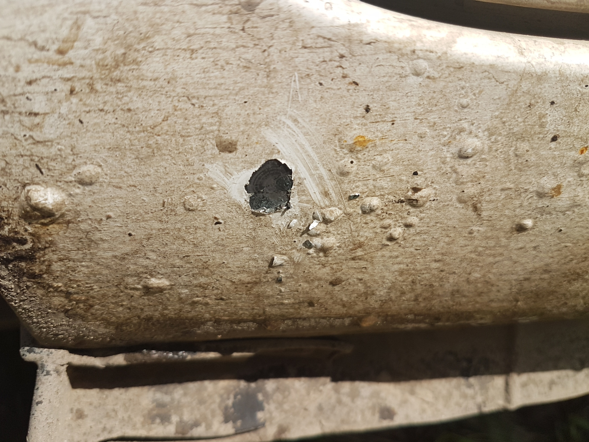 Коррозия порогов — Toyota RAV4 (III), 2 л, 2007 года | кузовной ремонт ...