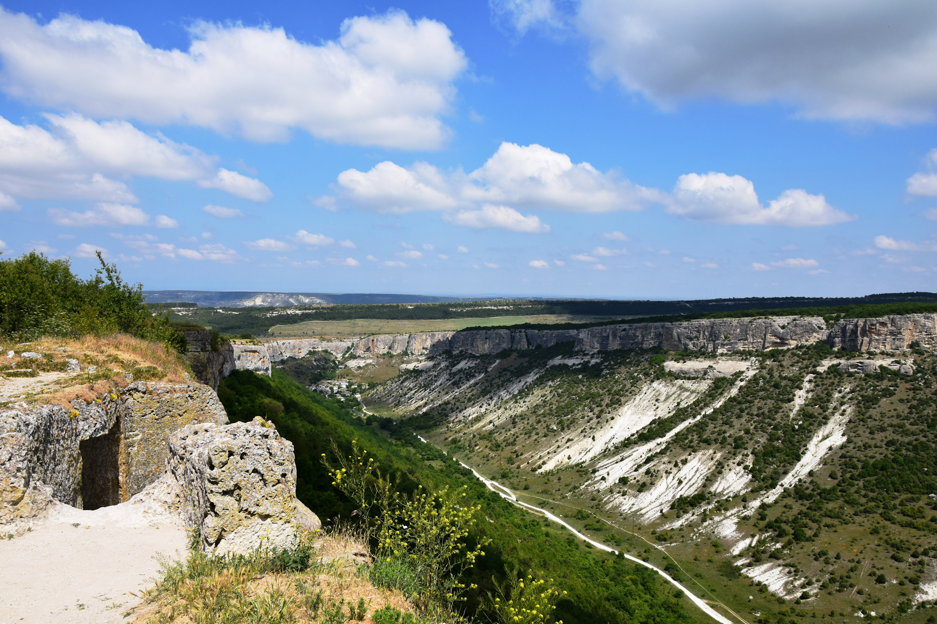 Чуфут кале пещерный город фото