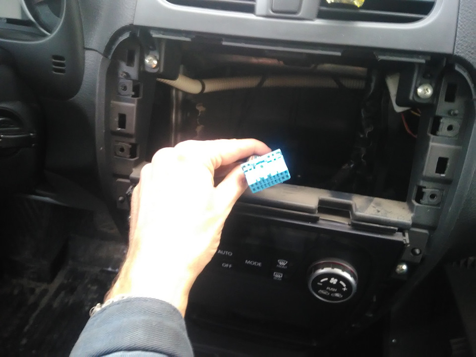 Как снять магнитолу sx4 замена штатной автомагнитолы - Suzuki SX4 (1G), 1,6 л, 2013 года автозвук DRIVE2