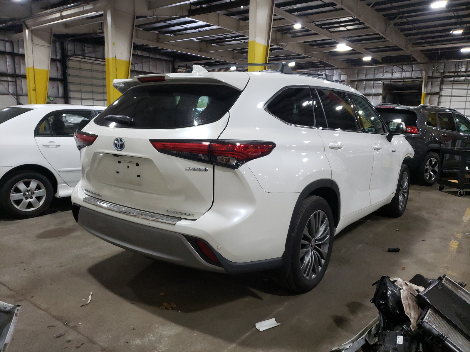Toyota highlander 2021 white. Тойота хайлендер 2008 гибрид. Тойота хайлендер 2. 5 гибрид. Тойота хайлендер 2.