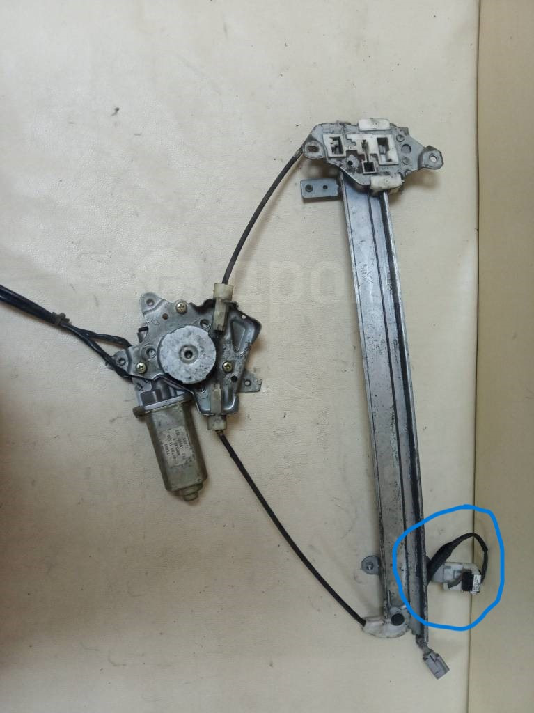 Доводчик багажника часть3 электрическая — Nissan X-Trail I (t30), 2 л ...