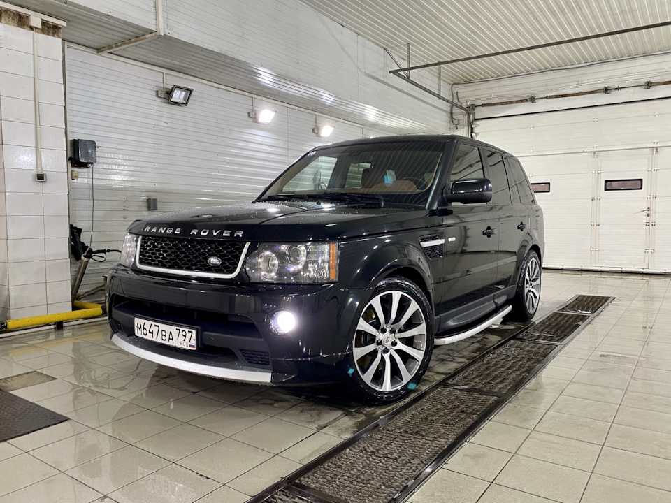 Фото в бортжурнале Land Rover Range Rover Sport (1G). Запчасти на фото: ROVER