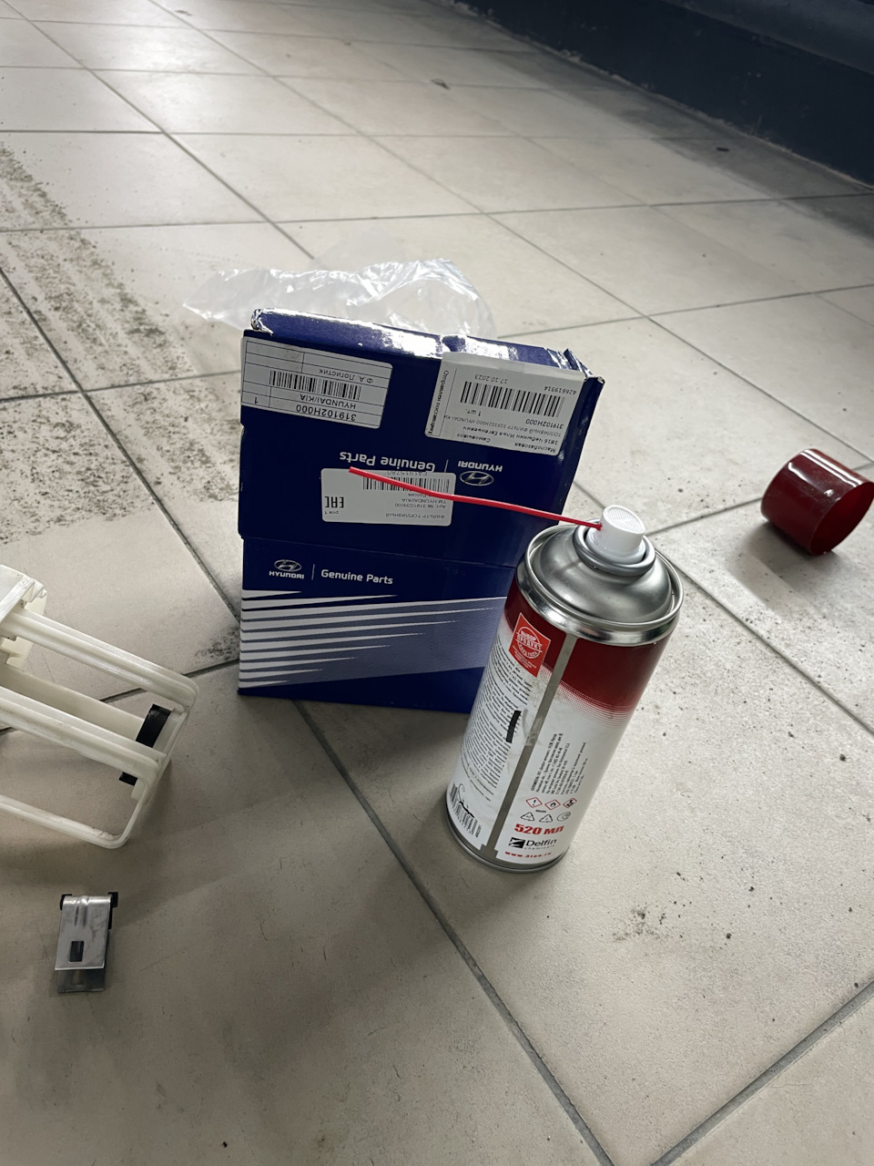 Замена фильтра в бензобаке — KIA Ceed (2G), 1,4 л, 2014 года | плановое ...