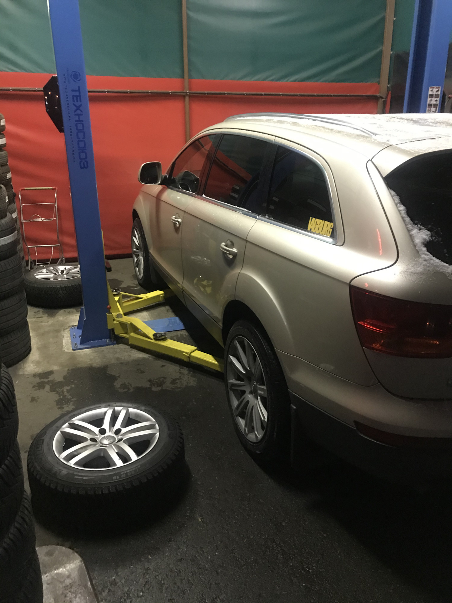 Покупка Комплекта зимних шин и переобувка. — Audi Q7 (1G), 3 л, 2007 ...