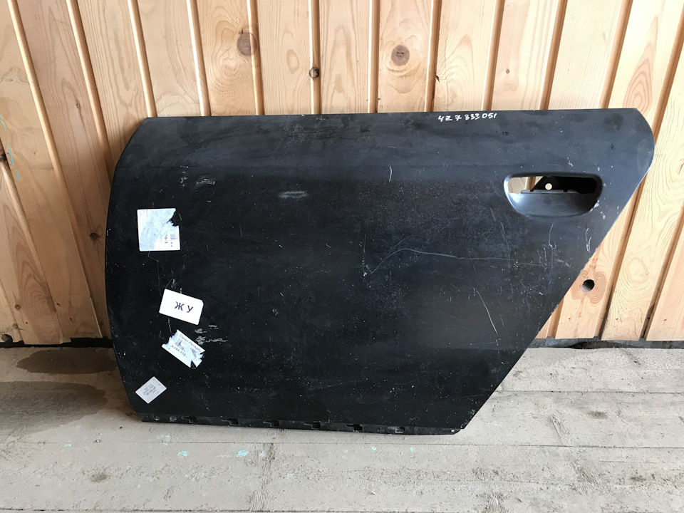 Прошлый раз уже красил родную дверь в районе ручки 🤦🏼‍♂️видимо первичный полный перекрас авто, пошёл не на пользу моему роуду — меняем на новую 👌шах и мат насекомые 🕷 — Audi Allroad (C5)