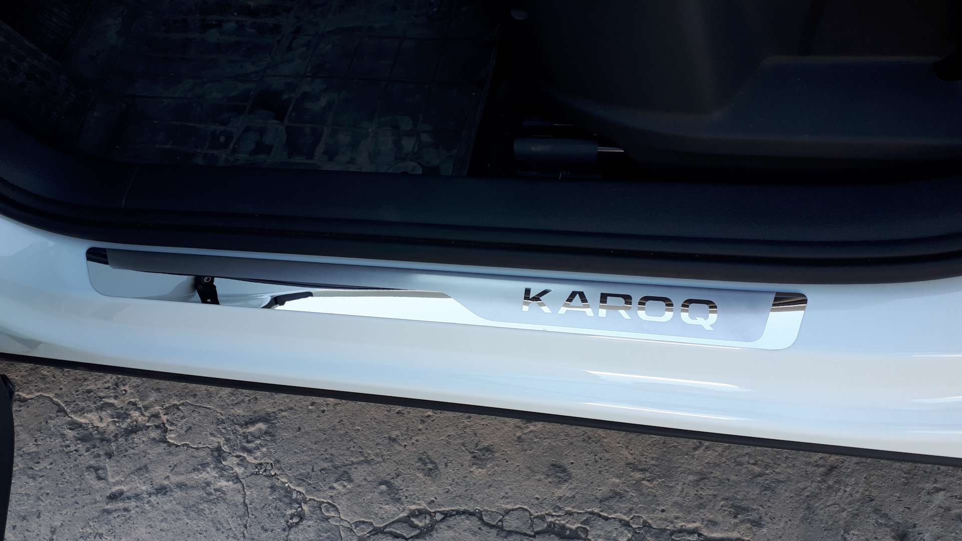 Пороги шкода. Накладки на пороги Skoda Karoq. Пороги на Шкода Карок 2020. Накладки на пороги Шкода Карок 2020. Karoq Style накладка на пороги.