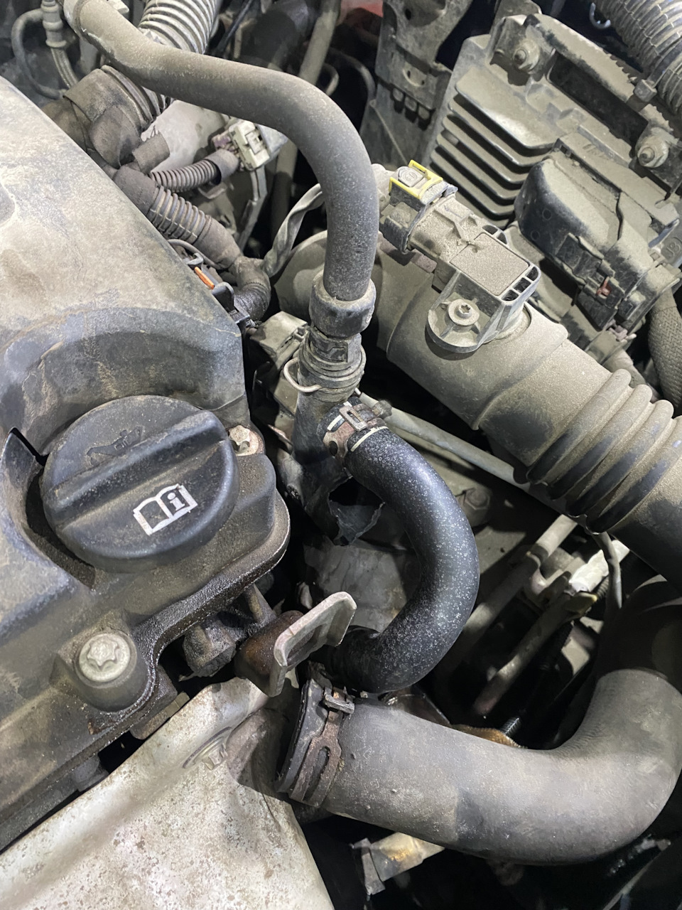 Сломался тройник — Opel Astra J, 1,4 л, 2012 года | визит на сервис ...