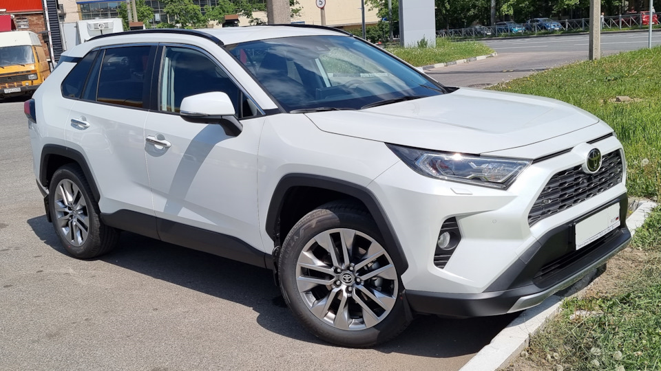 Toyota RAV4 Рафаэль