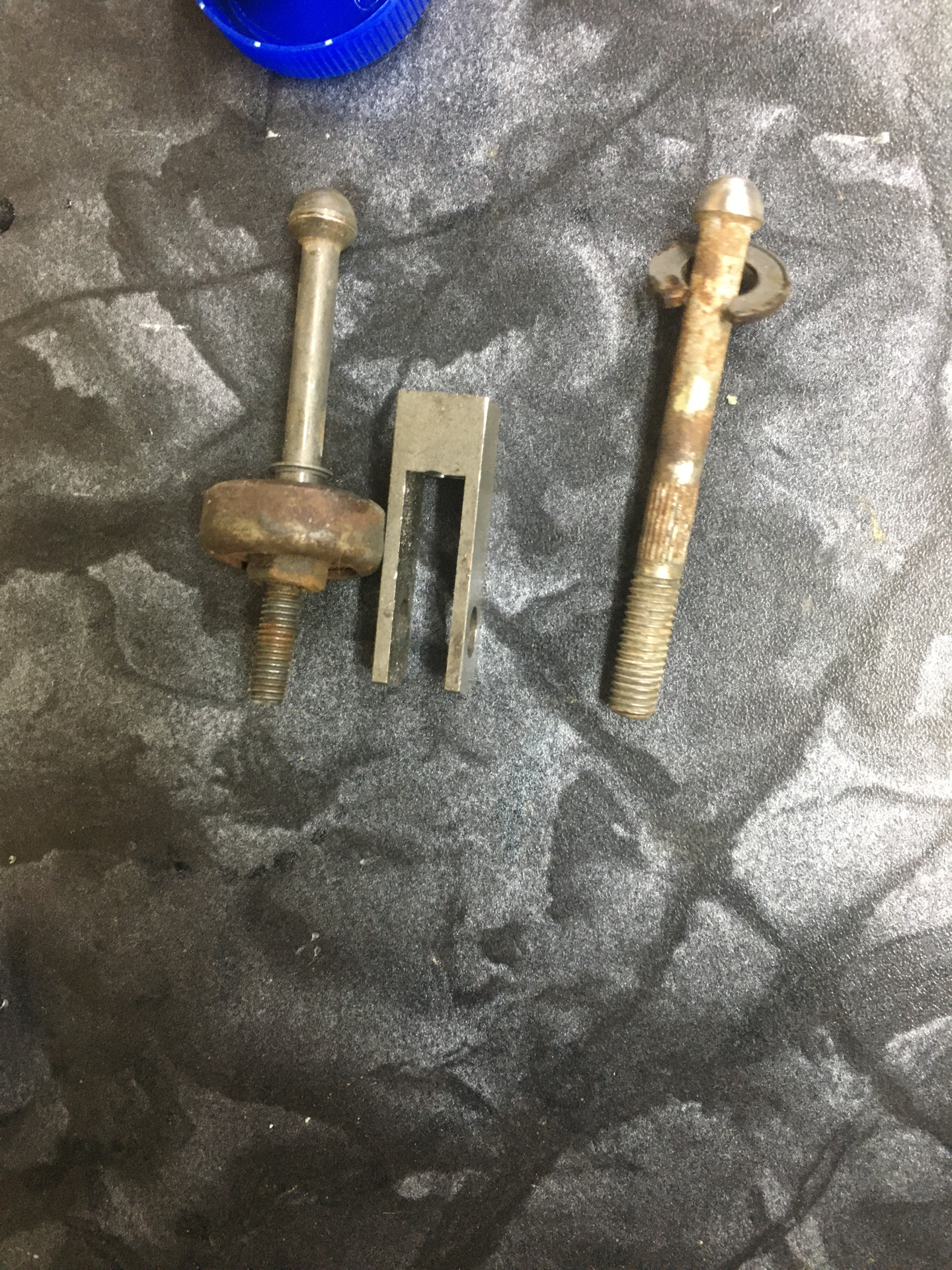 Фенокс не радует, Или как починить обломанный шток главного цилиндра ...